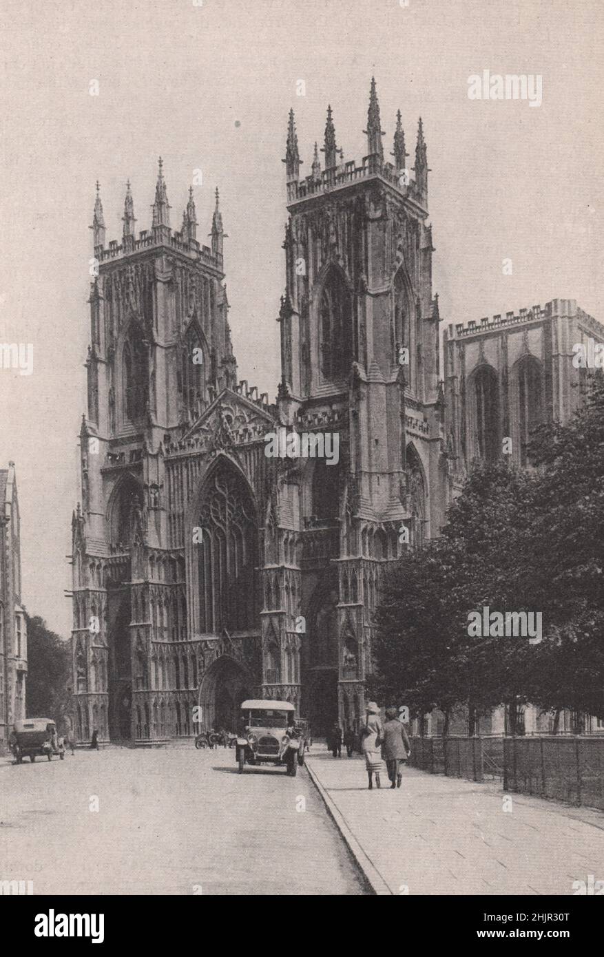 York Minster, l'église digne et massive de S. Peter. Yorkshire. Angleterre (1923) Banque D'Images