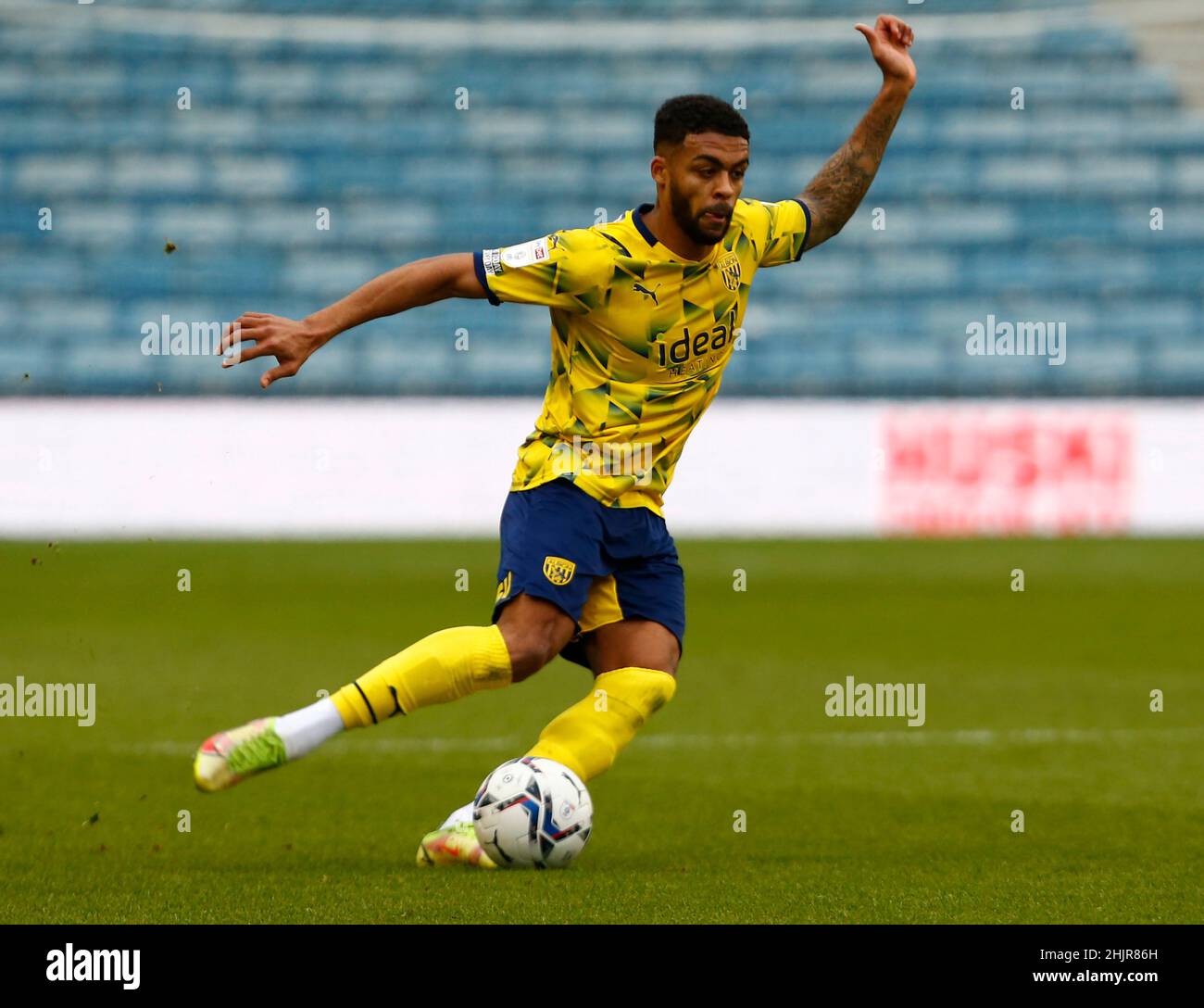 LONDRES, Royaume-Uni, JANVIER 29: Darnell Furlong de West Bromwich Albion pendant le championnat Sky Bet entre Millwall et West Bromwich Albion Banque D'Images