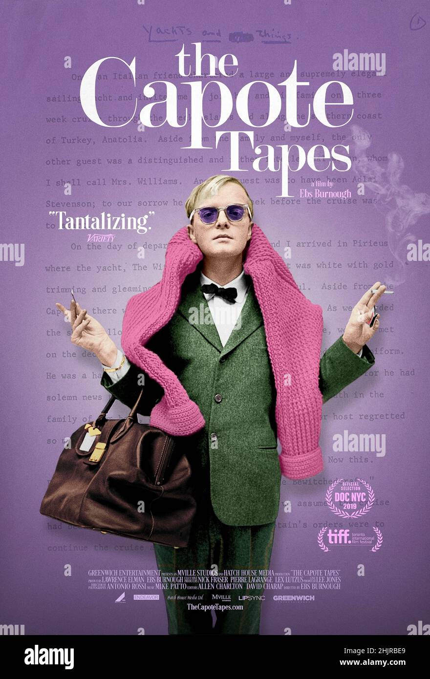The Capote Tapes (2019) réalisé par EBS Burnough et mettant en vedette Truman Capote, George Plampton et Kate Harrington.La montée et la chute de Truman Capote, l'emblématique écrivain du petit déjeuner à Tiffany's et dans le sang froid, comme l'ont dit ses amis et ennemis. Banque D'Images