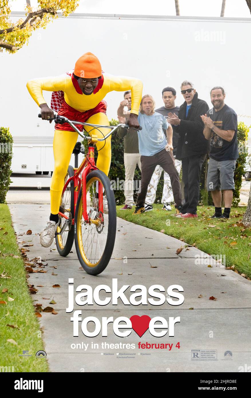 Jackass Forever (2022) dirigé par Jeff Tremaine et mettant en vedette Johnny Knoxville, Steve-O, Chris Pontius, Dave England et Francis Ngannou.Après 11 ans, l'équipage de Jackass est de retour pour leur croisade finale. Banque D'Images