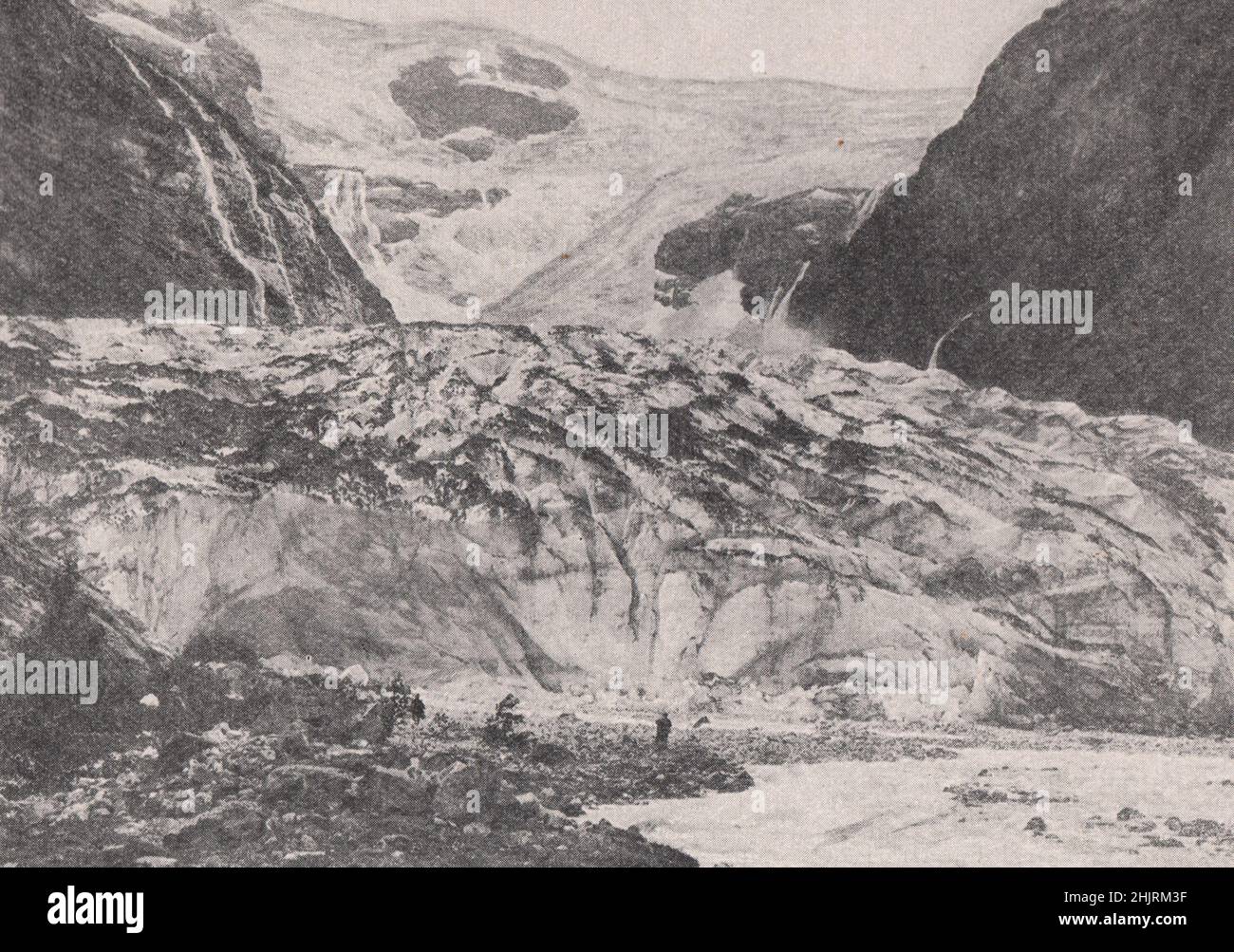 Face à la majesté surgelée d'un champ de glace norvégien. Norvège (1923) Banque D'Images