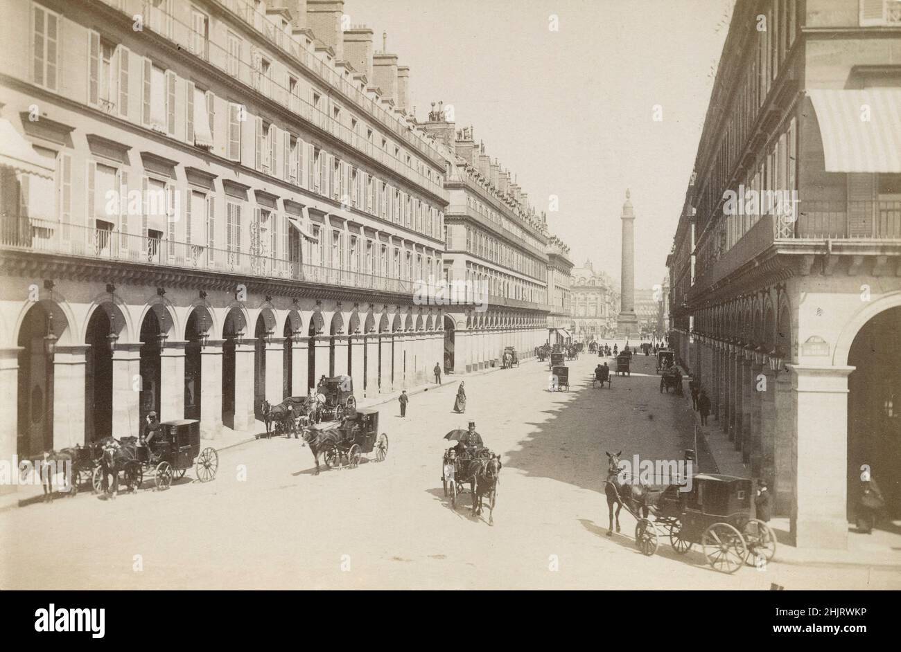 Antique vers 1890 photo de la rue de Castiglione vers la place Vendôme à Paris, France.SOURCE: PHOTOGRAPHIE ORIGINALE D'ALBUMINE Banque D'Images