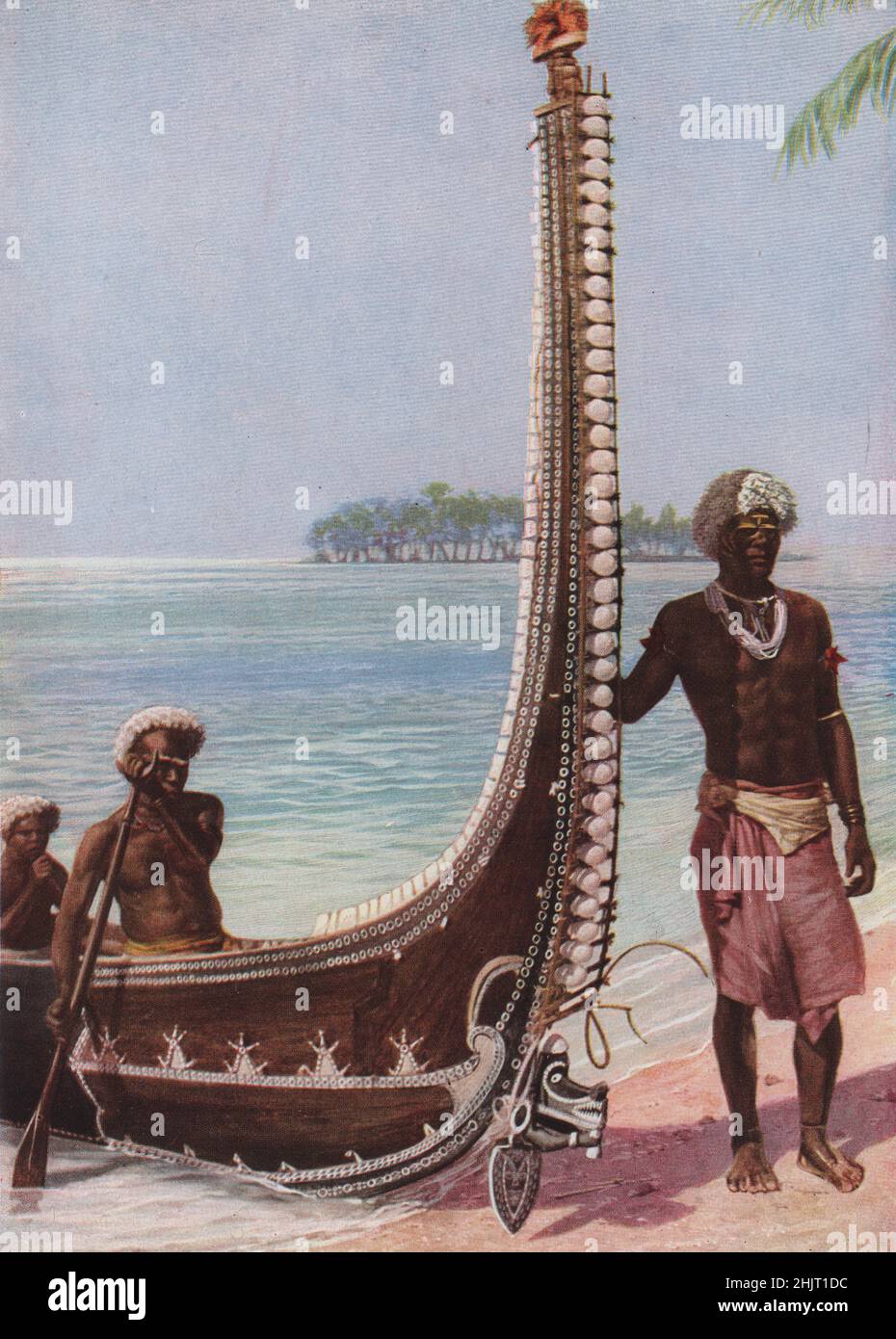 Parmi les îles Salomon, les canots de guerre sont décorés de nacre et de cowries. Au-delà est un atoll. Pacifique Sud (1923) Banque D'Images