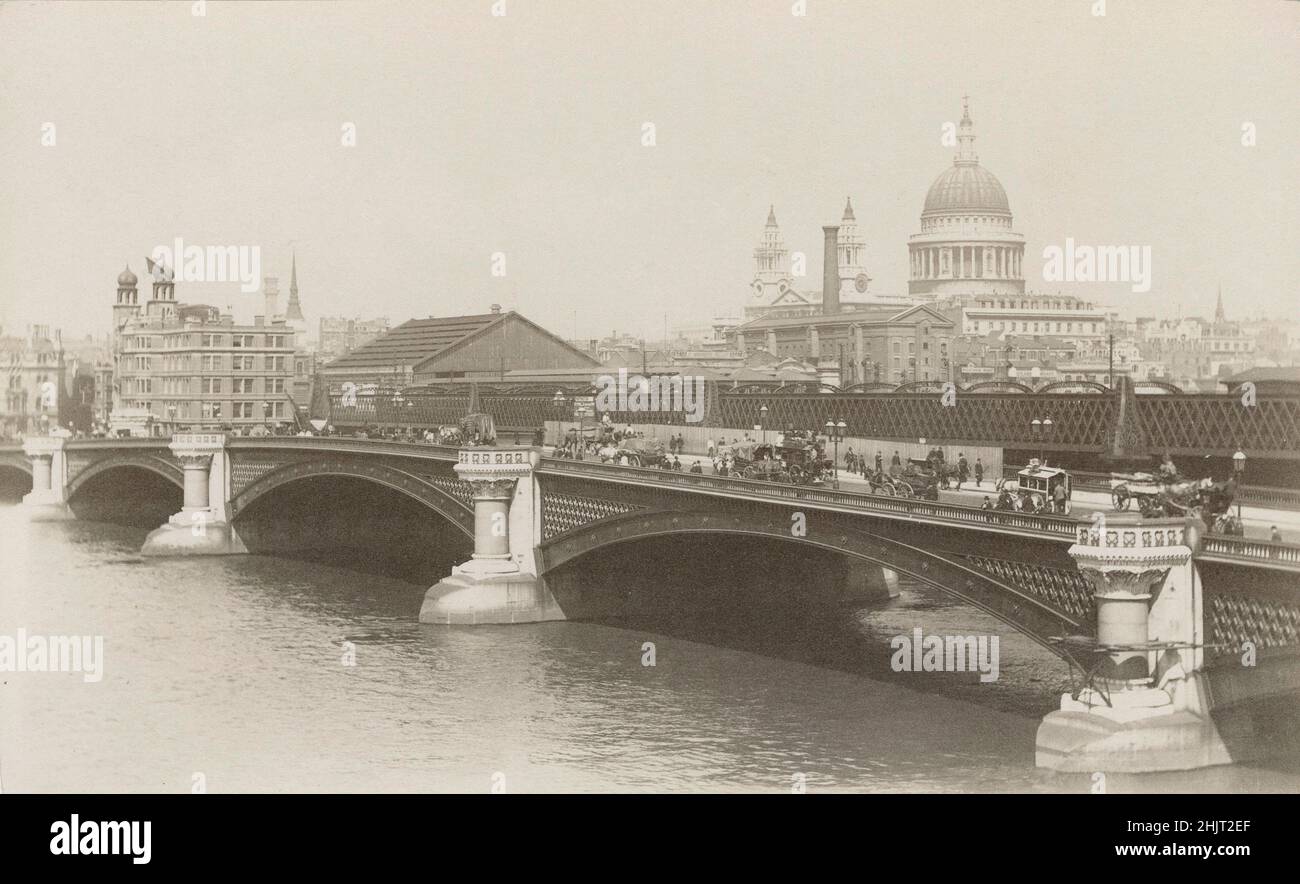 Photographie antique vers 1890 du pont Blackfriars à Londres, Angleterre.SOURCE: PHOTOGRAPHIE ORIGINALE D'ALBUMINE Banque D'Images