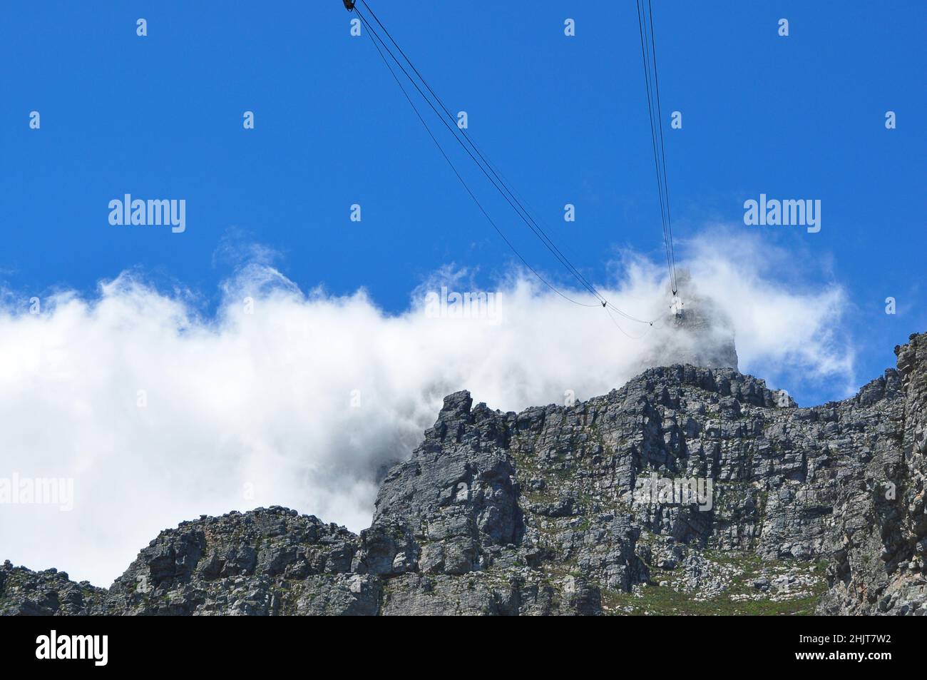 Station de téléphérique couverte de nuages, Table Mountain, le Cap, Afrique du Sud Banque D'Images Station de téléphérique couverte de nuages, Table Mountain, le Cap, Afrique du Sud Banque D'Images