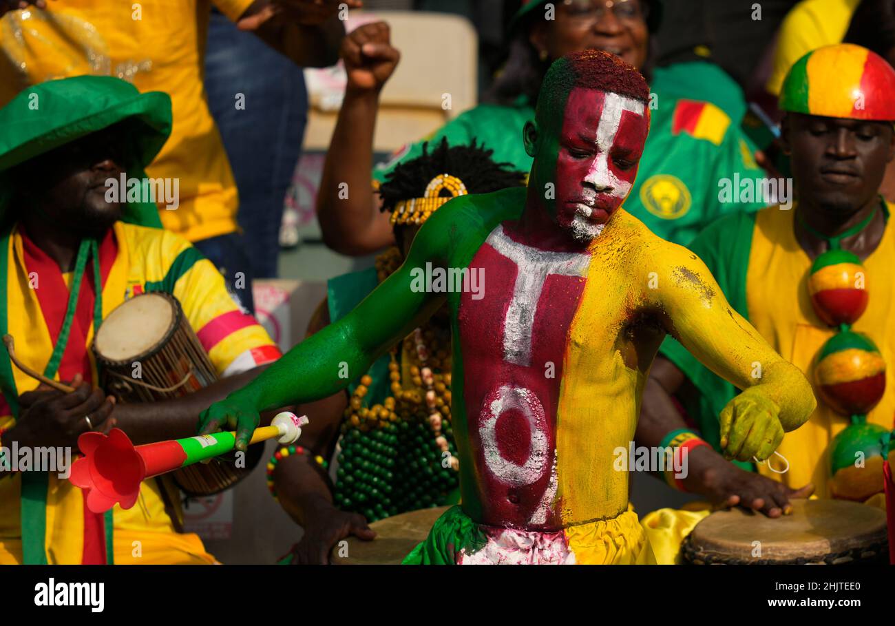 Douala, Cameroun, 29 janvier 2022: Fans au Cameroun contre la Gambie, coupe d'Afrique des Nations au stade de Japoma.Prix Kim/CSM. Banque D'Images