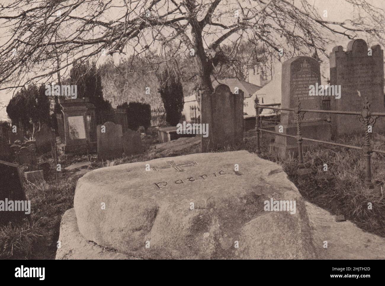 Tombe de Saint-Patrick, Downpatrick. Comté en bas (1913) Banque D'Images