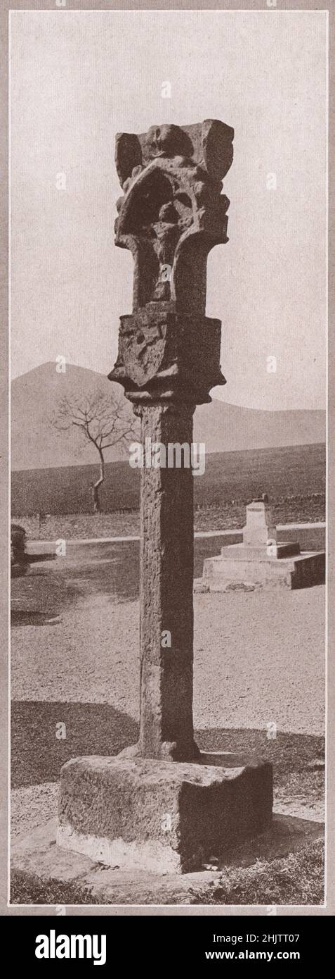 Vieille Croix de Maughold, Ramsey. Île de Man (1913) Banque D'Images