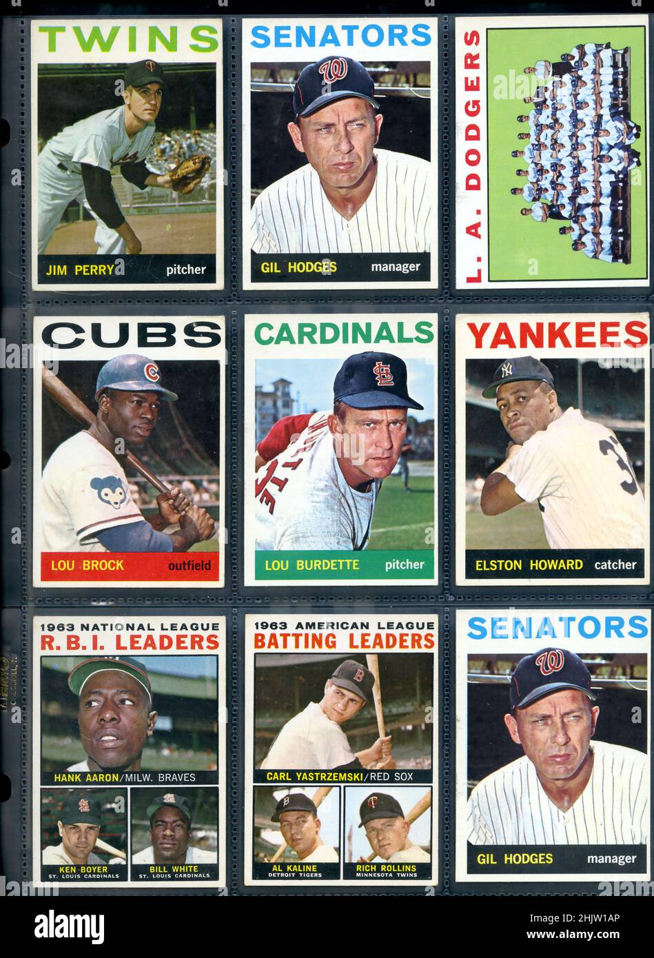Collection de 1964 cartes de base-ball Topps dans une feuille à manches. Banque D'Images