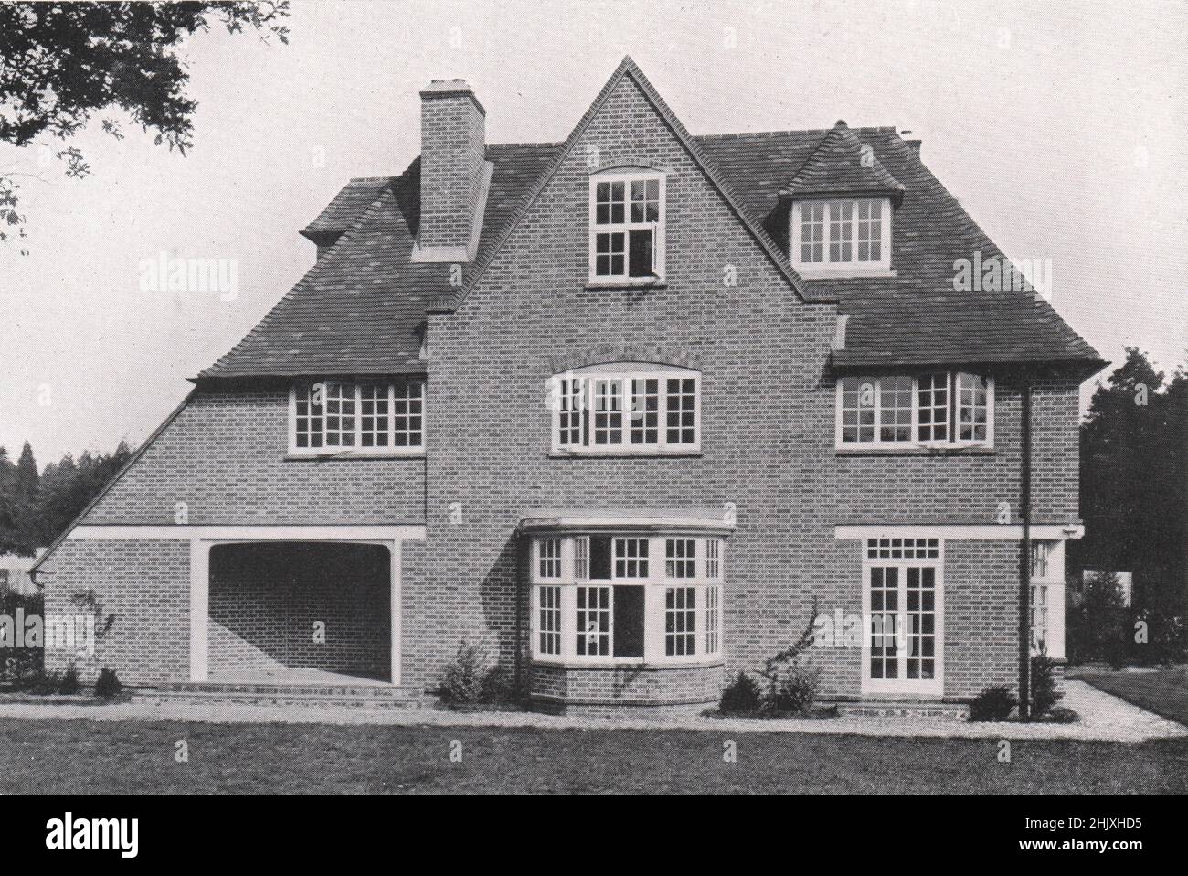 « Bankside », Camberley, Surrey - West Front. H. R. & B. A. Poulter, Architectes (1908) Banque D'Images