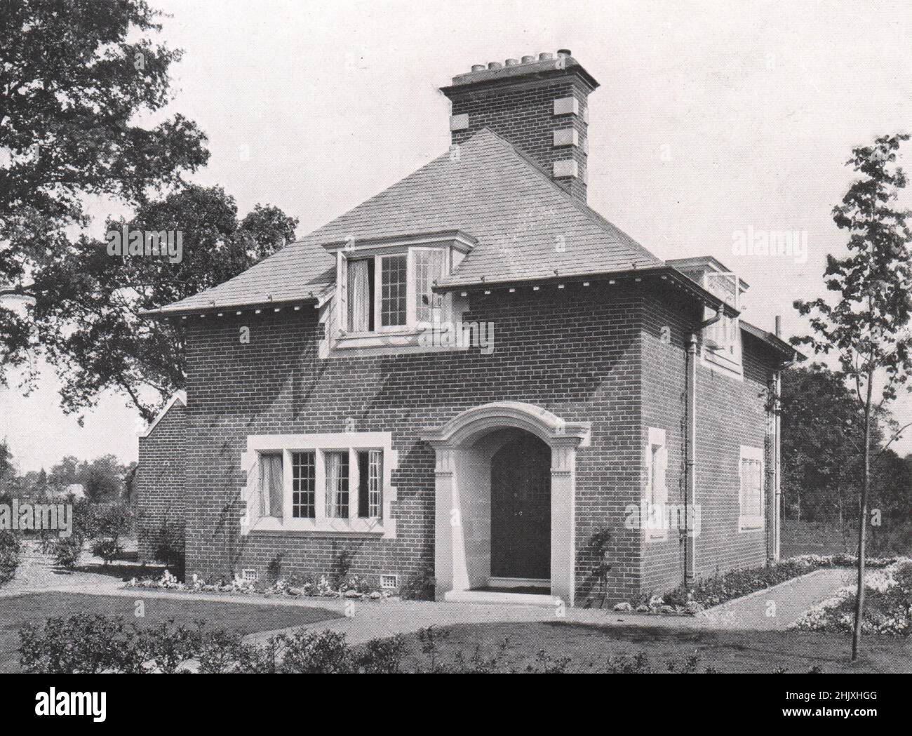 Dunchurch Lodge, Dunchurch, Rugby : Entrance Lodge. Warwickshire. Gilbert Fraser, architecte (1908) Banque D'Images