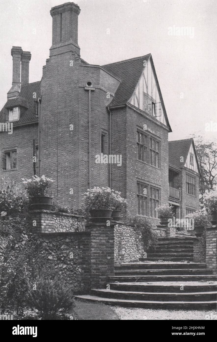 Huntercombe place, Henley-on-Thames : vue sur le jardin. Oxfordshire. Oswald P. Milne, architecte (1908) Banque D'Images