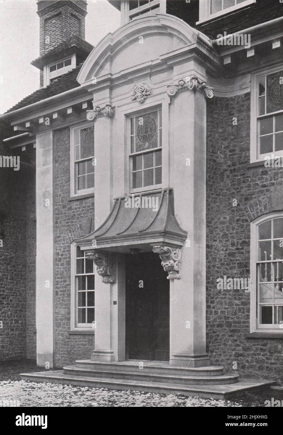 'The Chase,' Churt, près de Farnham : détail du front d'entrée. Surrey. Harold Falkner, architecte (1908) Banque D'Images