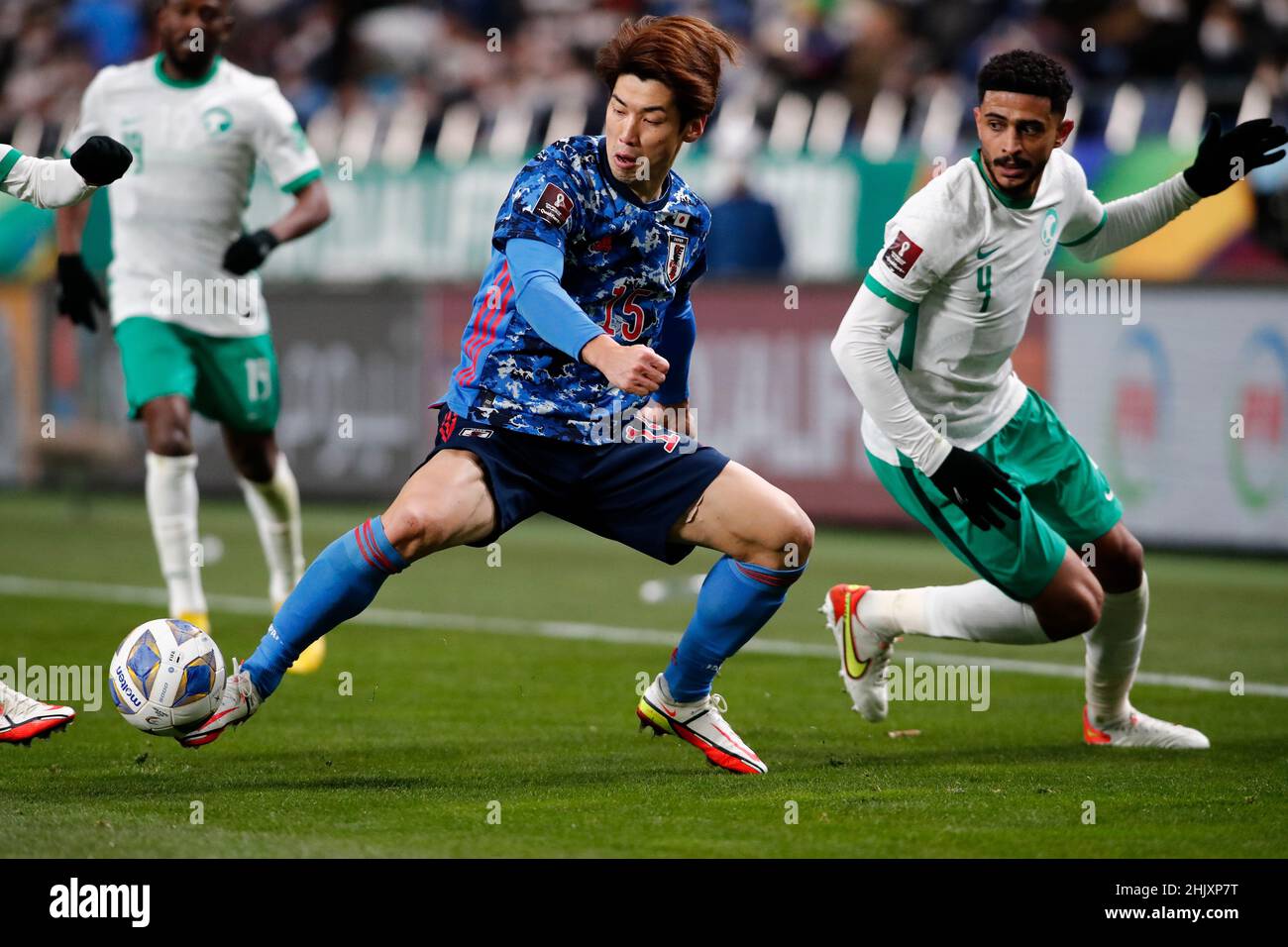 Saitama, Japon.1st févr. 2022.Yuya Osako (15) du Japon en action tout au long d'une AFC asiatique qualificatifs (route vers le Qatar) Japon vs Arabie Saoudite au stade Saitama 2002 au Japon.Le Japon mène l'Arabie Saoudite de 1 à 0 à la mi-temps.(Image de crédit: © Rodrigo Reyes Marin/ZUMA Press Wire) Banque D'Images