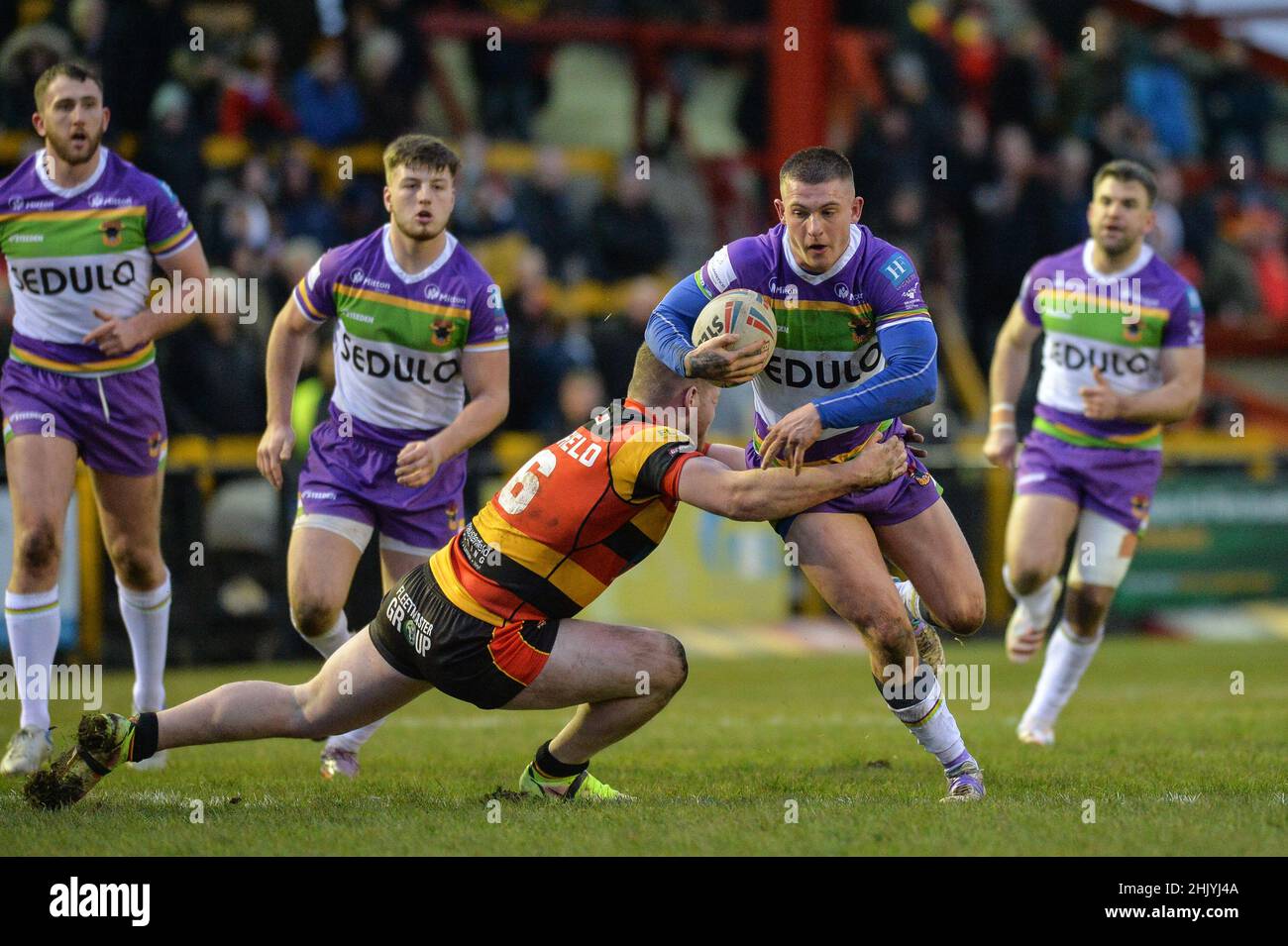 Dewsbury, Angleterre - 30 janvier 2022 - Billy Jowitt, de Bradford Bulls, fait le tour du championnat de rugby Betfred Round 1 Dewsbury Rams vs Bradford Bulls au stade Tetley, Dewsbury, Royaume-Uni Dean Williams Banque D'Images