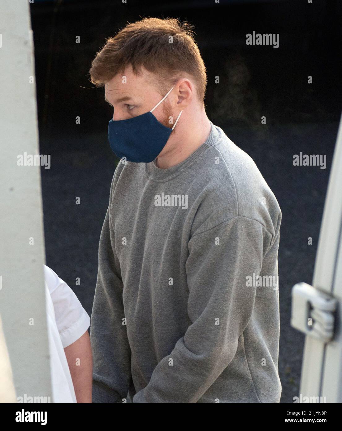 Photo du dossier datée du 13/1/2022 de Daniel Boulton arrivant à la cour de la Couronne Lincoln.L'ex-partenaire violent qui a mortellement poignardé une mère et son jeune fils autiste devant un bébé en détresse avant de diriger la police dans une chasse à l'homme de 24 heures a été reconnu coupable de leurs meurtres.Boulton a parcouru 28 miles à pied de Skegness à Louth, Lincolnshire, afin de tuer son ancienne amie Bethany Vincent et son fils de neuf ans Darren Henson vers 8pm le 31 mai dernier.Date de publication : le mardi 1 février 2022. Banque D'Images