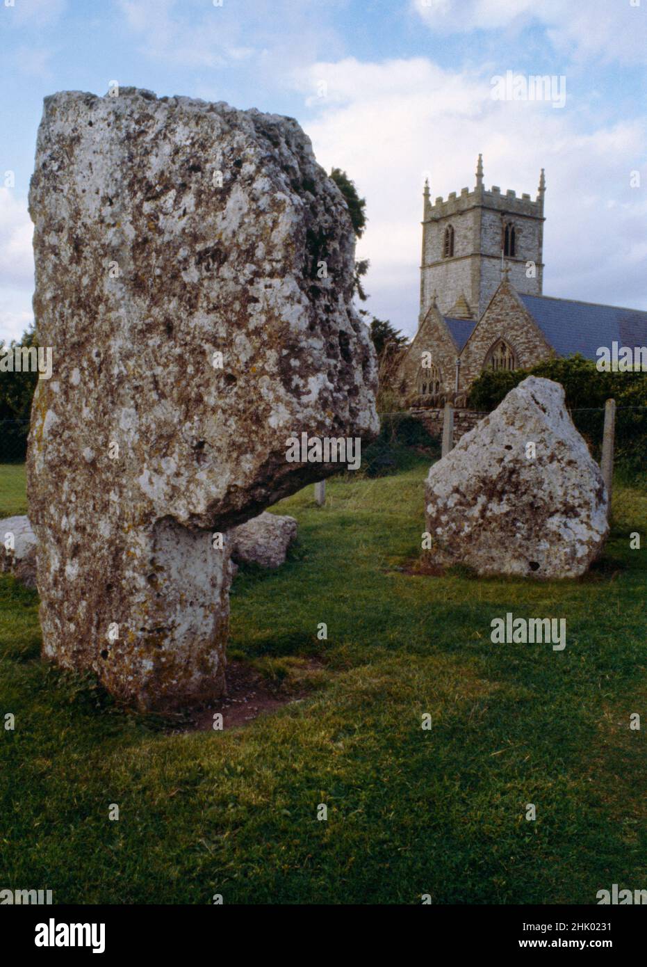 Découvrez le nord-ouest de l'église St Mary's Church & the Cove, qui fait partie du complexe préhistorique de cercles de pierre, de cadres et d'avenues à Stanton Drew, Bath et ne Somerset, Royaume-Uni Banque D'Images