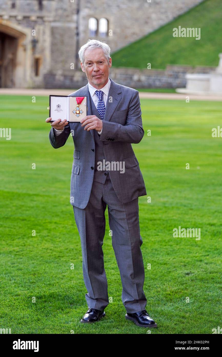 Jasper Morrison après avoir reçu sa médaille du CBE (commandant de l'ordre de l'Empire britannique) lors d'une cérémonie d'investiture au château de Windsor.Date de la photo: Mardi 1 février 2022. Banque D'Images