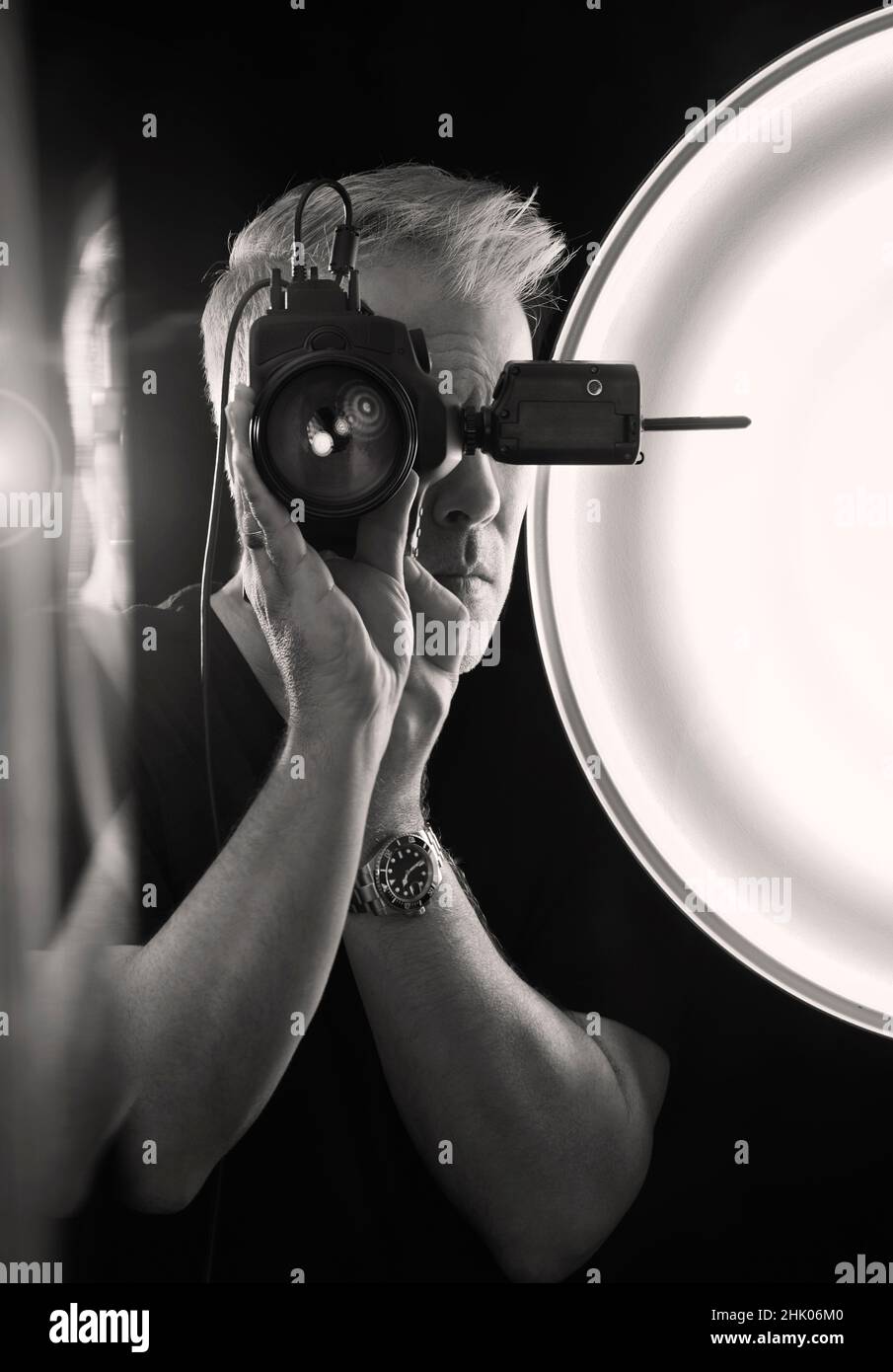 Photographe autoportrait en noir et blanc Banque D'Images