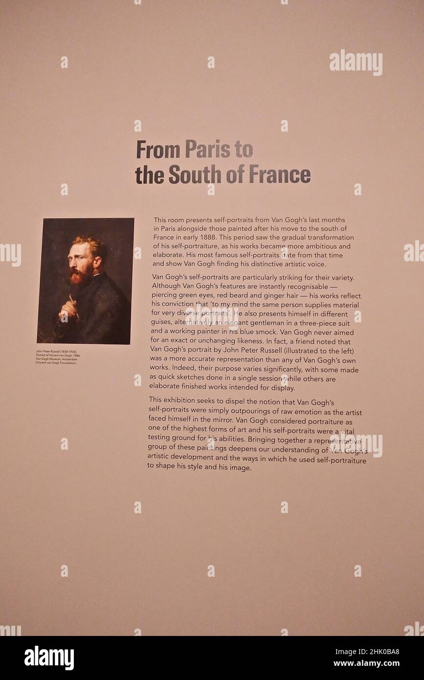 C'est la première fois que la totalité de l'art de l'auto-portrait-portrait de Van Gogh est explorée dans une exposition et c'est le plus grand groupe à être réuni en plus de 25 ans. À côté de 16 autoportraits ,L'exposition présente deux peintures majeures qui ont joué un rôle important dans la mise en page de sa propre image par Van Gogh .Le président de Van Gogh , décrit par l'artiste comme symbolique ( autoportrait ). Et Portrait d'Eugene Boch , un portrait de son ami dans lequel Van Gogh a cherché à transmettre ses idéaux artistiques .Ouvert au public du 3 février 2022 au 8 mai 2022 . Banque D'Images