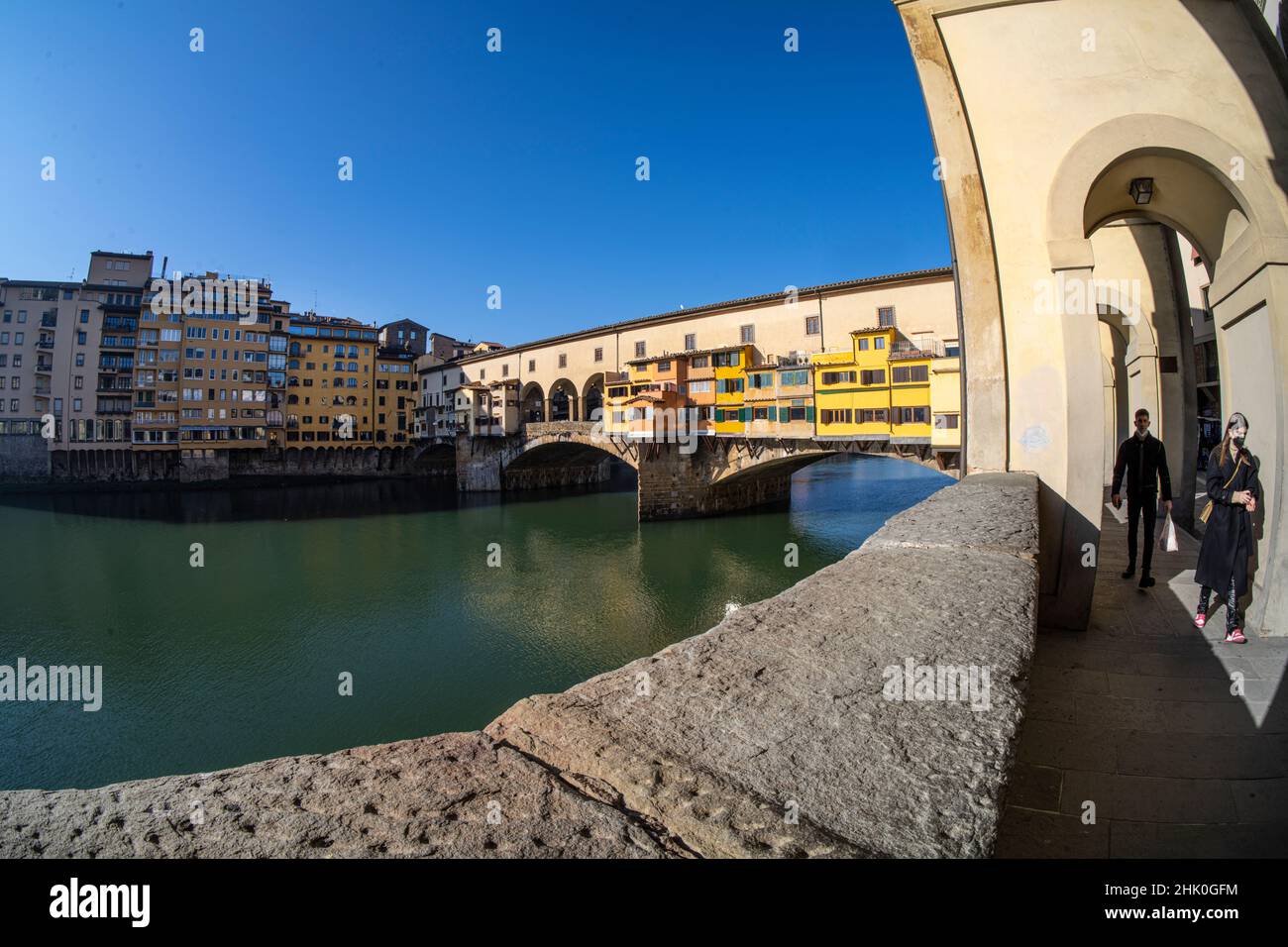 Florence, Italie.Janvier 2022. Vue imprenable sur le pont Ponte Vecchio dans le centre historique de la ville Banque D'Images