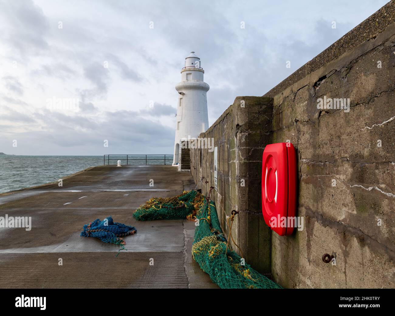 MACDUFF,ABERDEENSHIRE,SCOTLAND - 31 JANVIER 2022 : vue sur la mer depuis l'entrée du port de Macduff, Aberdeenshire, Scotla Banque D'Images