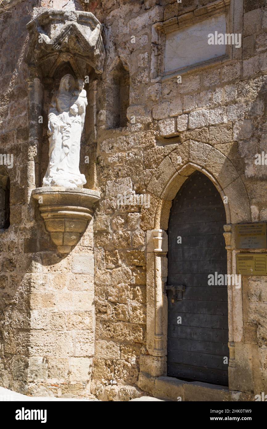 Eglise de St Trinity, 15th C., rue des Chevaliers, vieille ville de Rhodes, Rhodes, Groupe des îles Dodécanèse, Grèce Banque D'Images