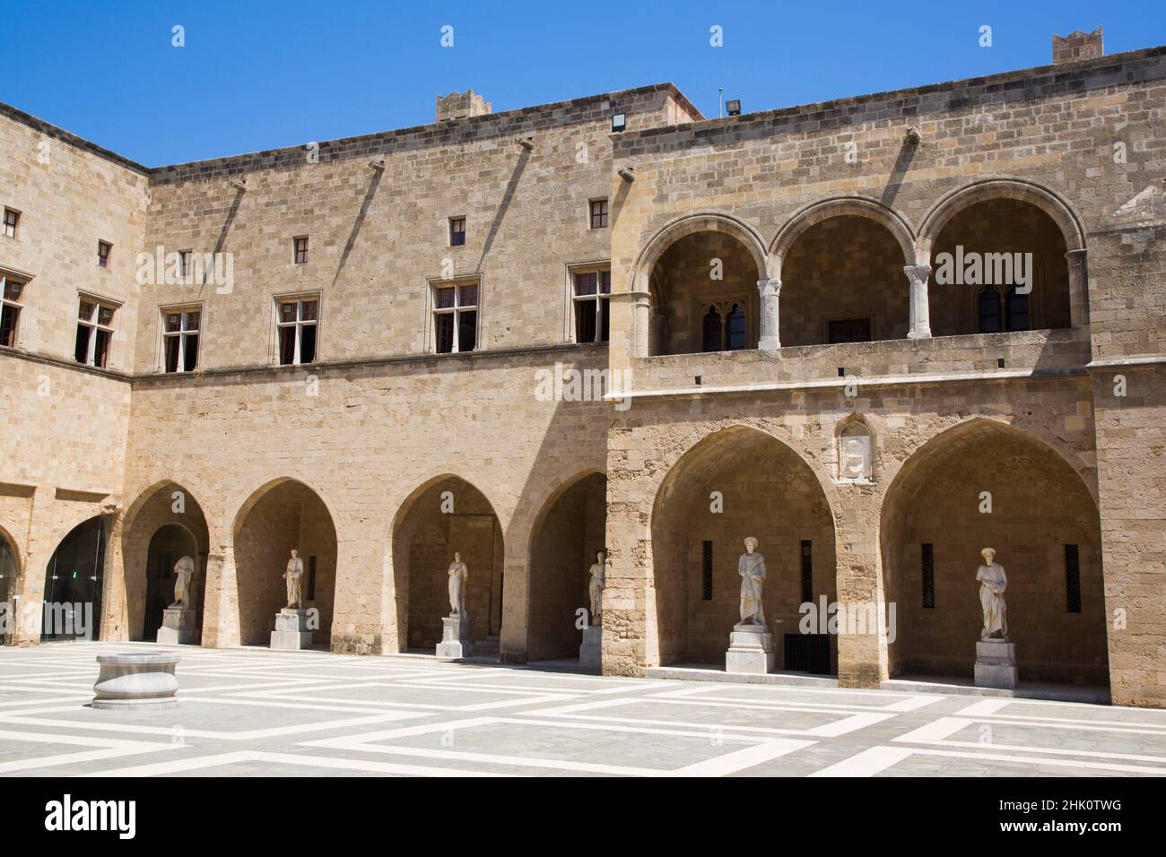 Cour, Musée archéologique, Rhodes Old Town, Rhodes, Dodécanèse Island Group,Grèce Banque D'Images