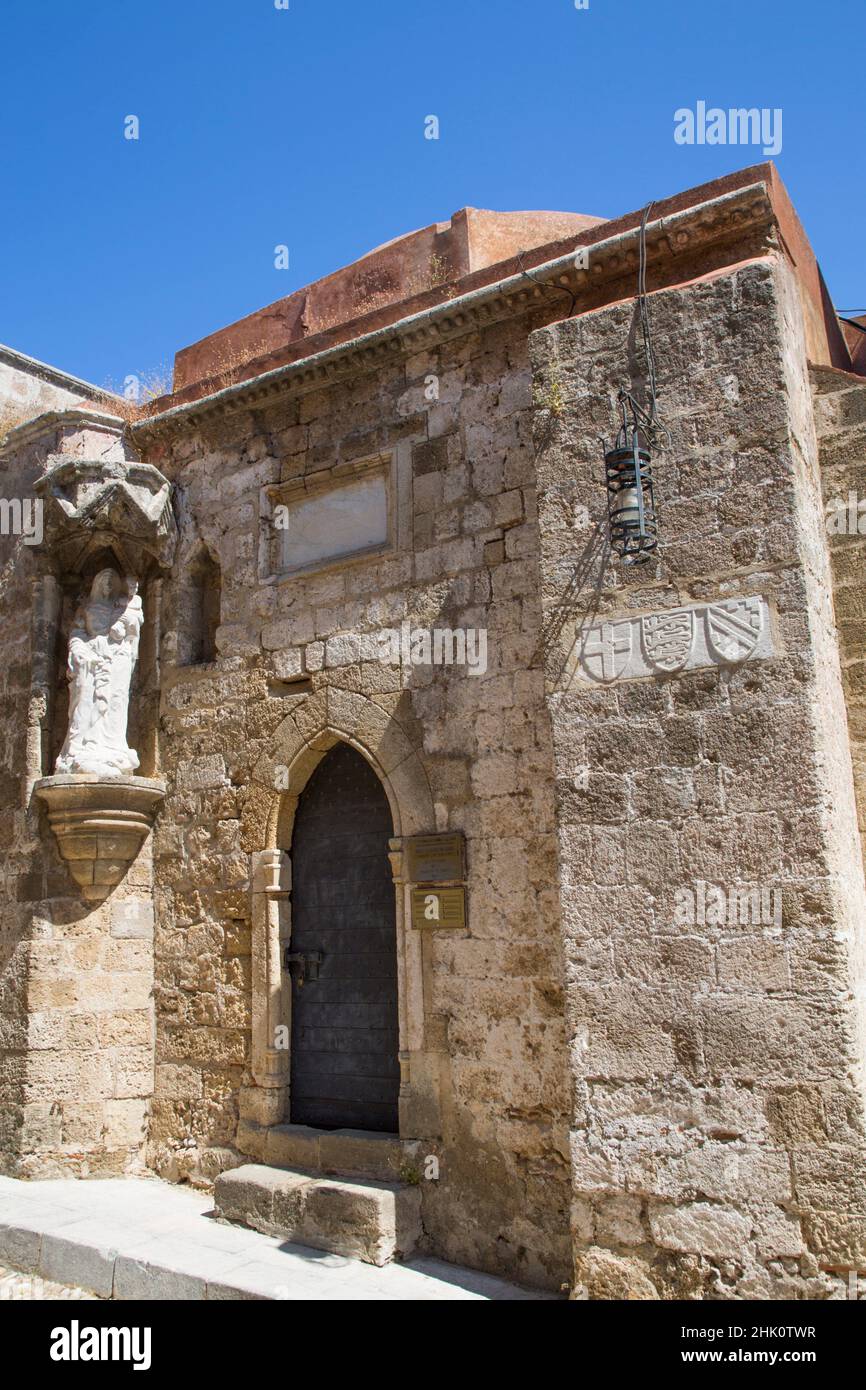 Eglise de St Trinity, 15th C., rue des Chevaliers, vieille ville de Rhodes, Rhodes, Groupe des îles Dodécanèse, Grèce Banque D'Images