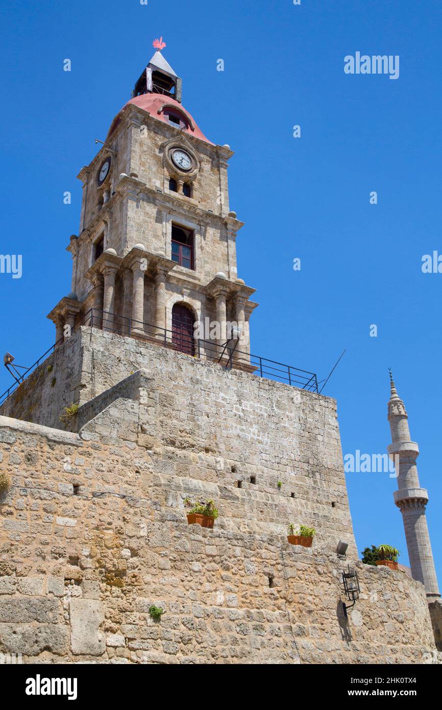 Tour d'horloge médiévale Roloi, vieille ville de Rhodes, Rhodes, Groupe des îles Dodécanèse, Grèce Banque D'Images