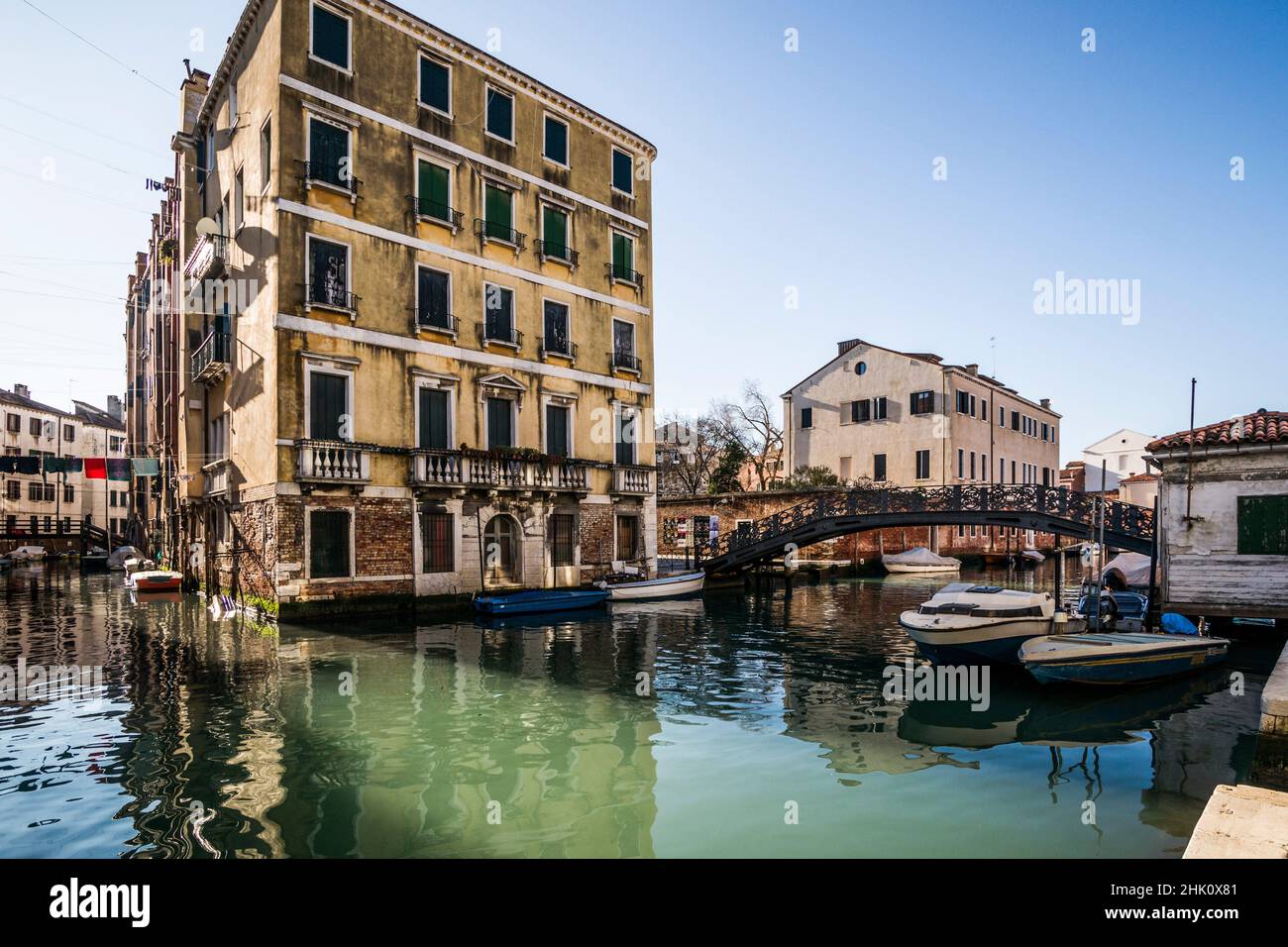 Canal et architecture adjacent au ghetto vénitien (ghetto juif).District de Cannaregio, Venise, Vénétie, Italie. Banque D'Images