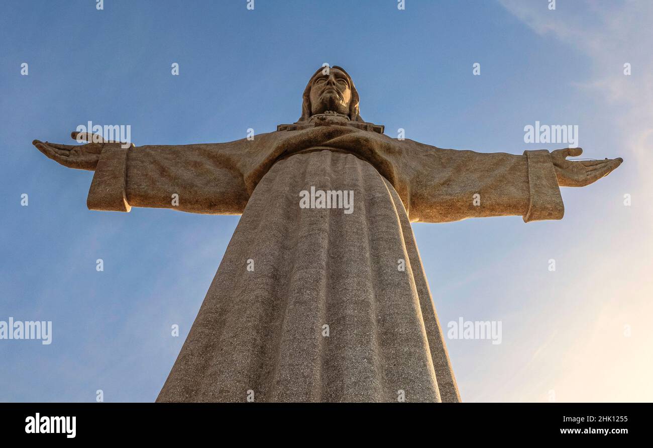 Grande statue du Christ Roi à Lisbonne, Portugal Banque D'Images