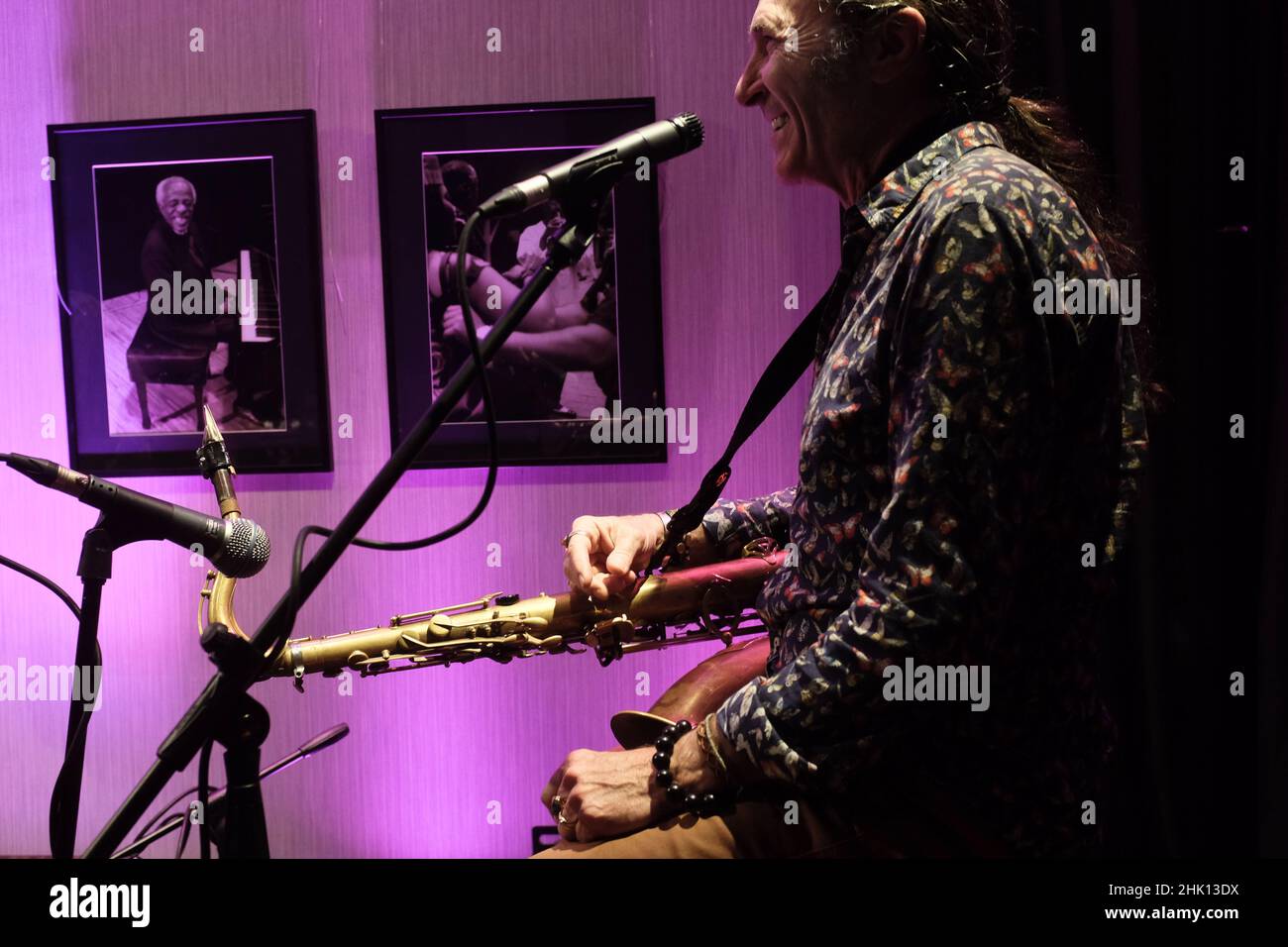 Le musicien de jazz et de flamenco Jorge Pardo, lors d'un spectacle au Recoletos Jazz, le club de jazz de l'AC Hotel Recoletos, à Madrid. Banque D'Images