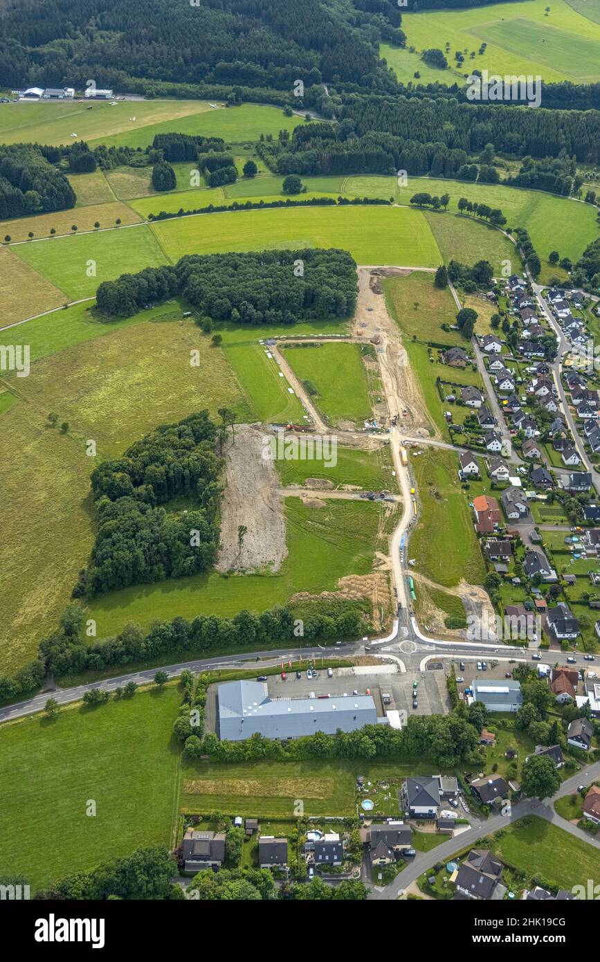 Photographie aérienne, chantier nouvelle zone de construction an der Wahre, pour maisons résidentielles, Siegener Straße, Hünsborn, Wenden,Sauerland, Rhin du Nord Banque D'Images