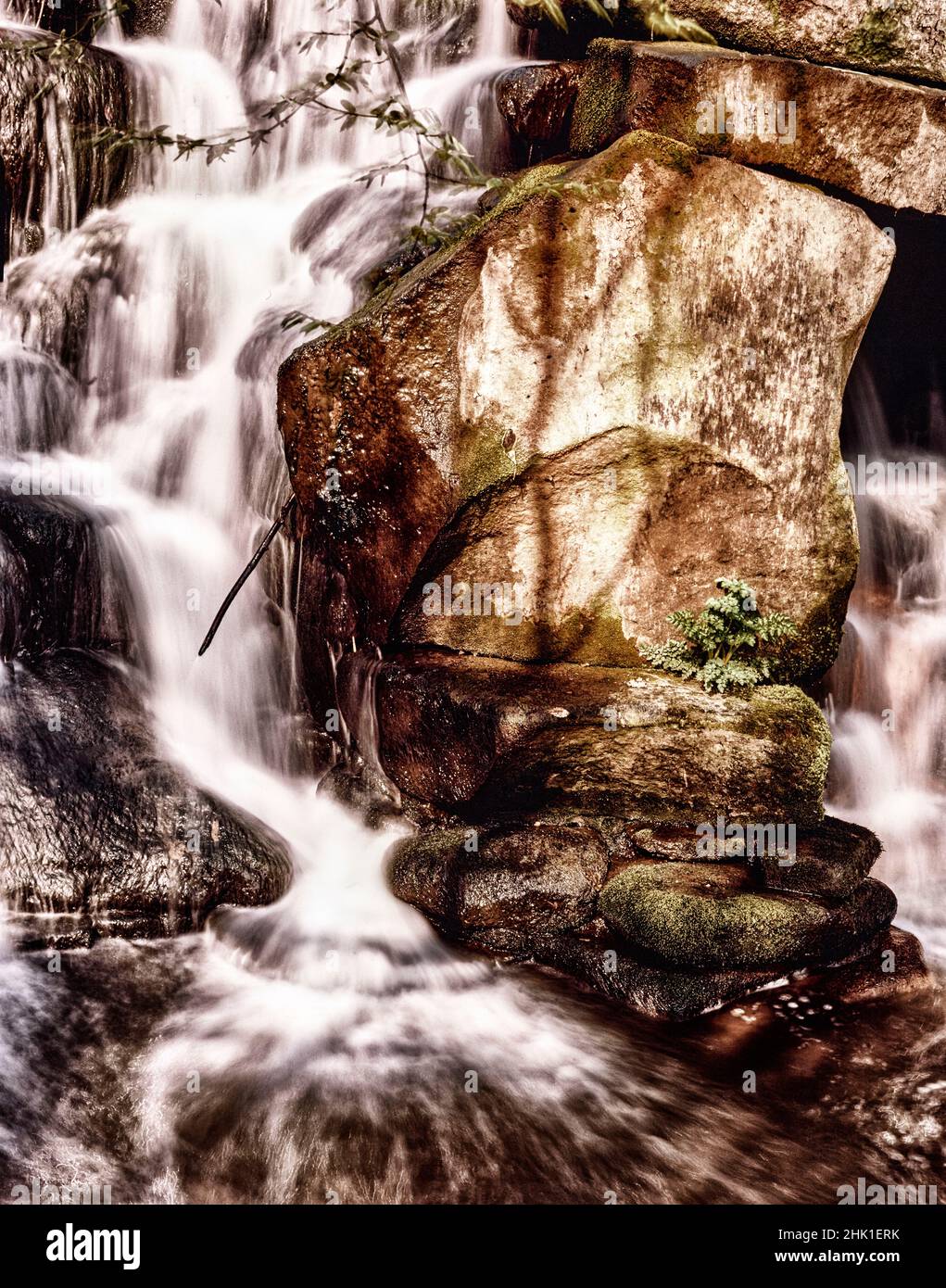 Superbe paysage de chutes d'eau des eaux de Virginie, nord du Surrey, Angleterre Banque D'Images