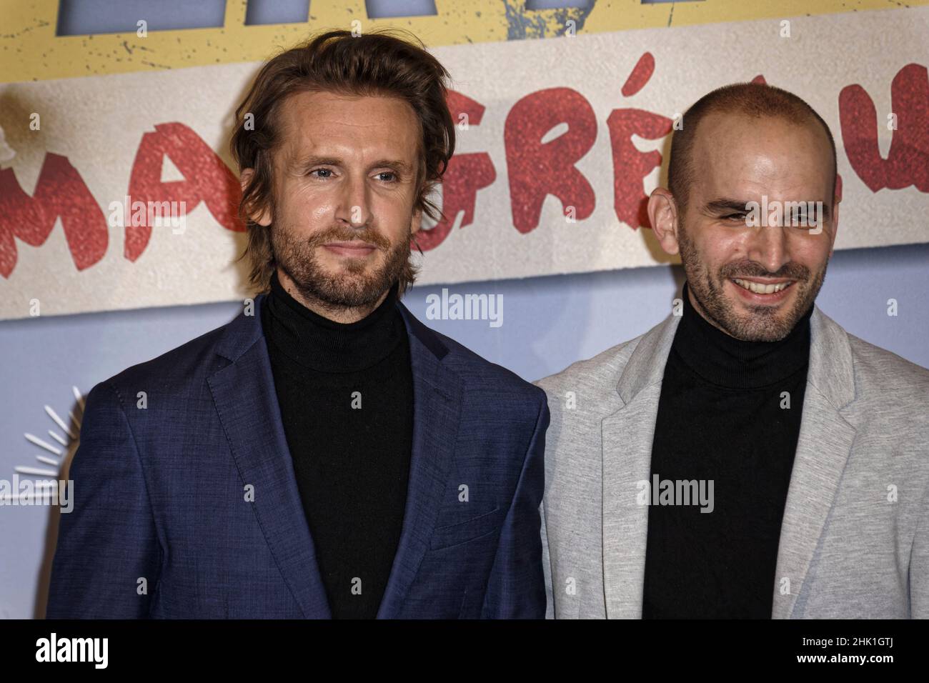 Paris, France.31st janvier 2022.Philippe Lacheau (L) assiste à la première DE SUPER-HEROS MALGRE LUI de Philippe Lacheau au Grand Rex. Banque D'Images