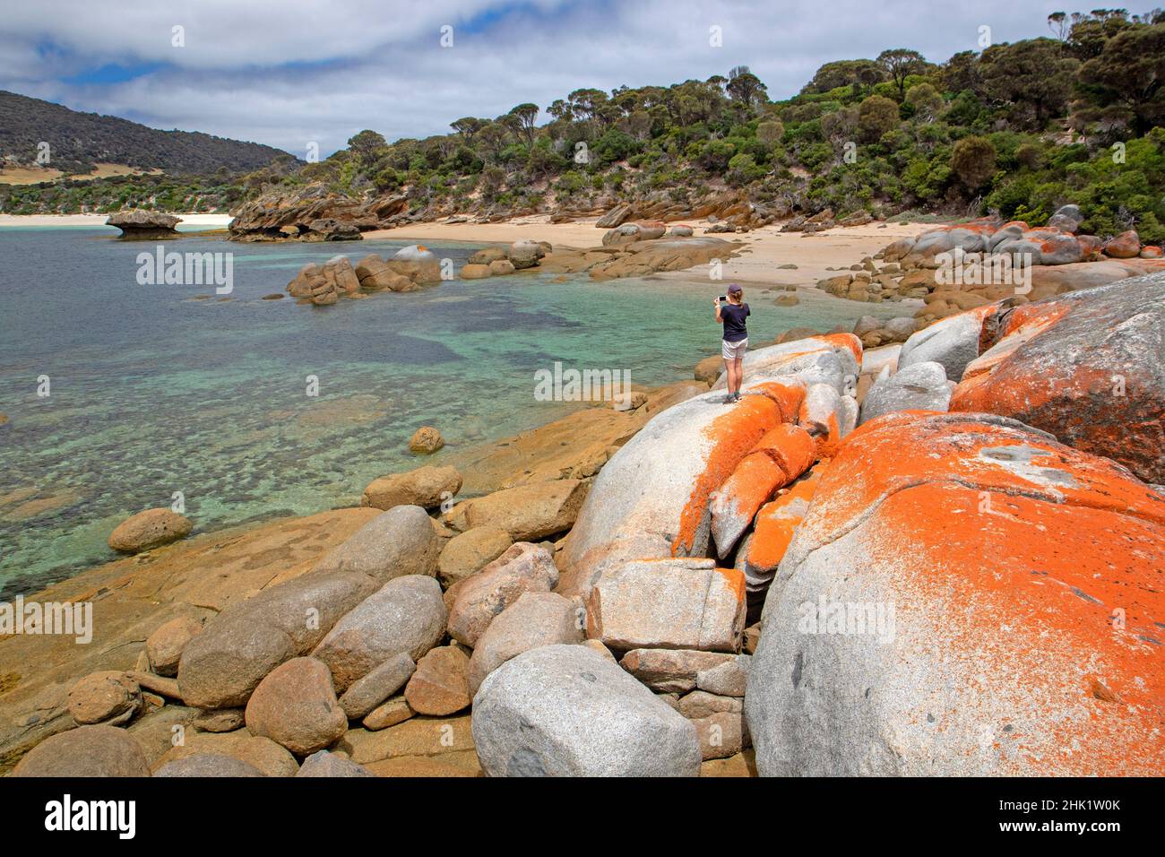 Femme à Port Davies, Flinders Island Banque D'Images