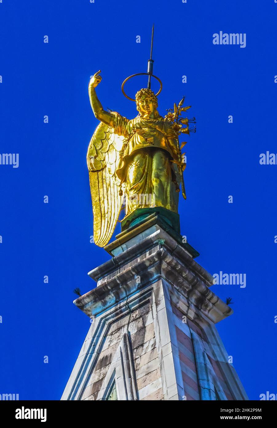 L'Archange d'or Gabriel Statue Campanile Tour Bell, Piazza San Marco, place Saint-Marc, Venise, Italie. Érigé en 1173. (Usage éditorial uniquement Banque D'Images