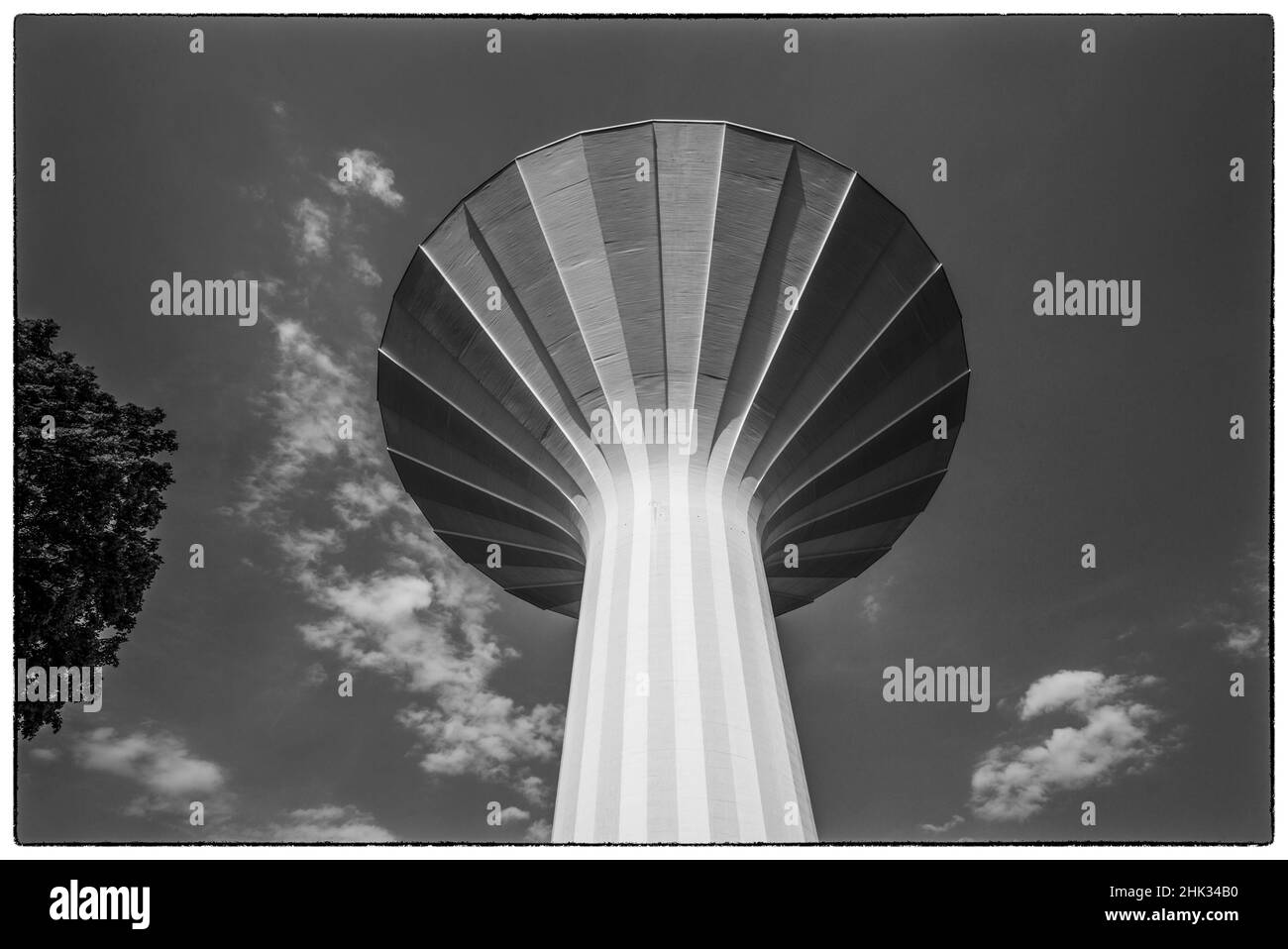 Suède, Narke, Orebro, Svampen Water Tower, premier château d'eau en forme de champignon en Suède, construit en 1958, extérieur Banque D'Images