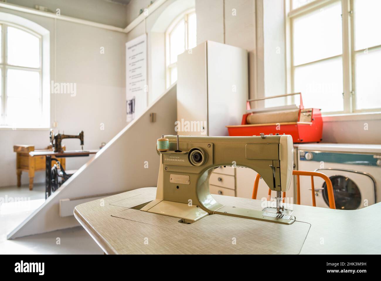 Suède, région du lac Vattern, Jonkoping-Husqvarna, Husqvarna Fabriksmuseum, Musée de l'usine Husqvarna,machine à coudre moderne Banque D'Images