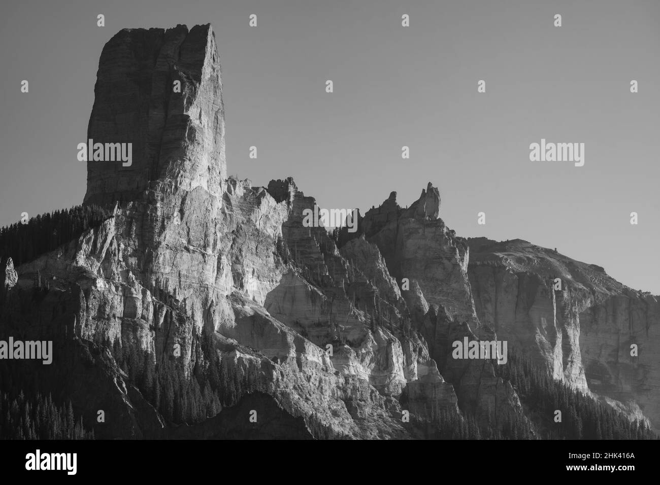 États-Unis, Colorado, forêt nationale d'Uncompahgre. Formation de roche de cheminée. Banque D'Images