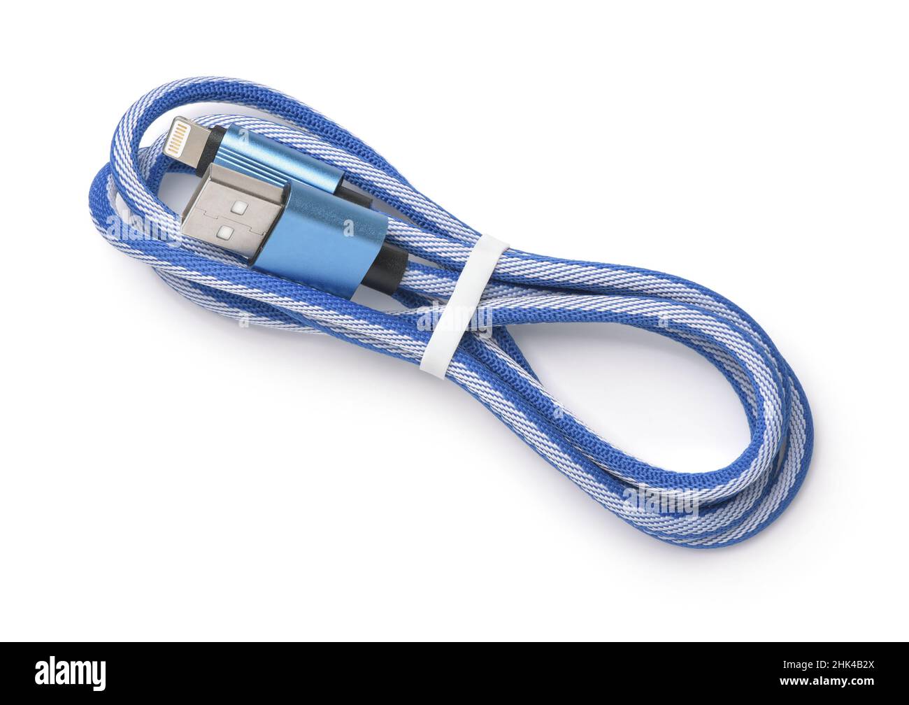 Vue de dessus du câble USB vers Lightning bleu isolé sur blanc Banque D'Images