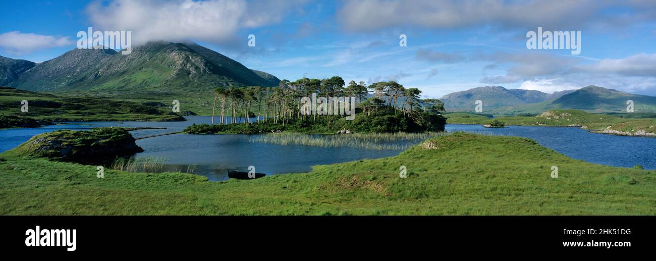 Derryclare Lough, près de Clifden, parc national du Connemara, comté de Galway, Connacht,République d'Irlande, Europe Banque D'Images