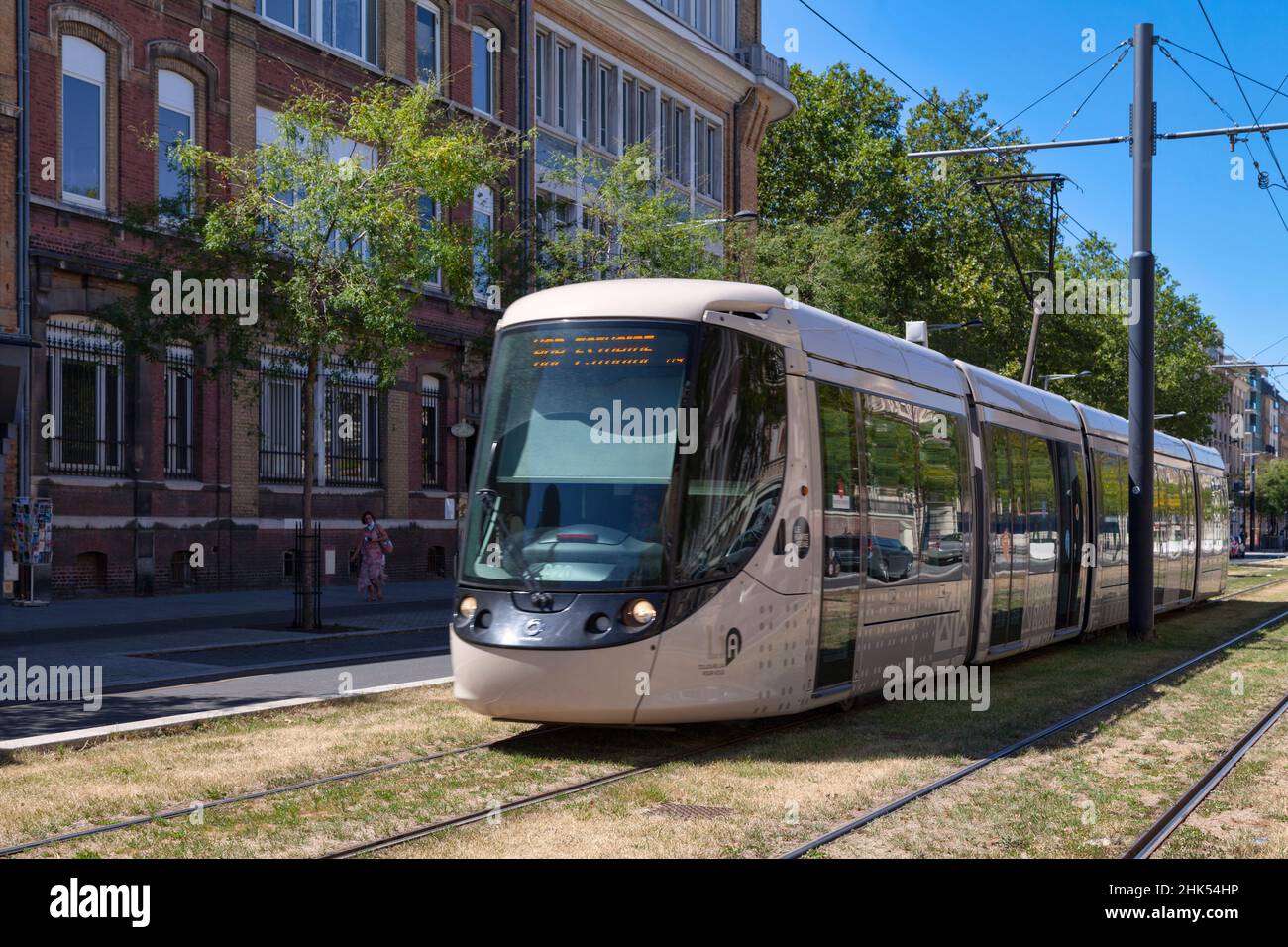 Le Havre, France - août 05 2020 : tramway dans le centre-ville. Banque D'Images