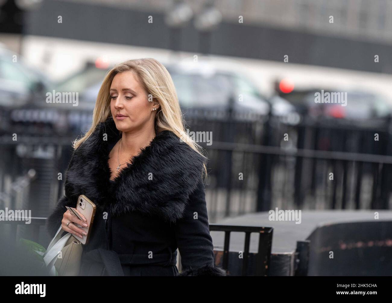 Londres, Royaume-Uni. 2 février 2022. Katie Kate Amess, actrice et mannequin, fille aînée du regretté député Sir David Amess, arrive à la Chambre des communes pour une réunion avec Boris Johnson, député, premier ministre, crédit : Ian Davidson/Alamy Live News Banque D'Images