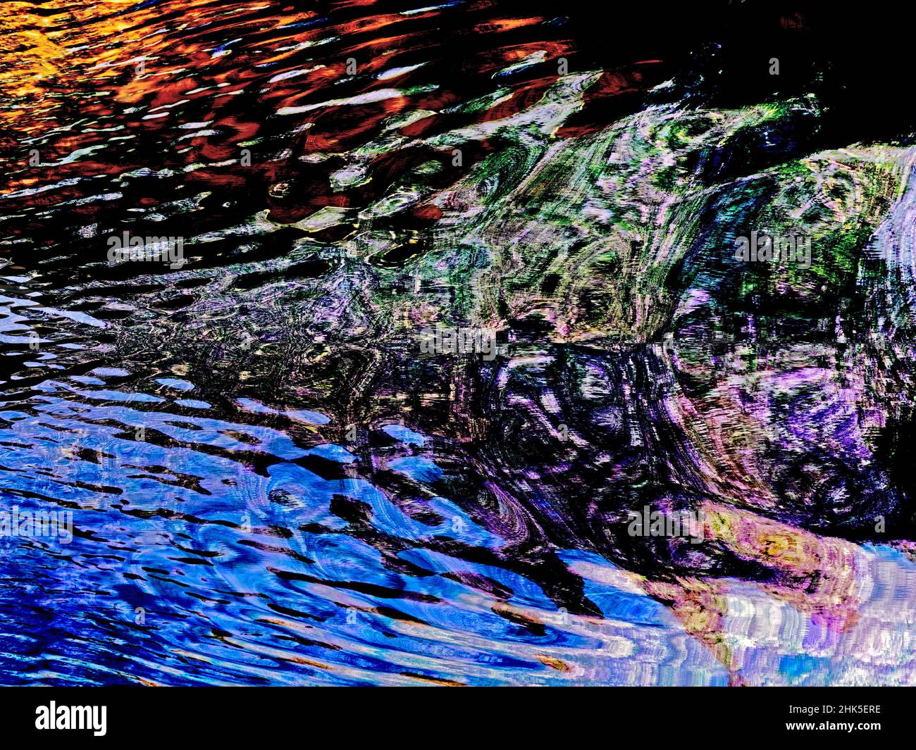 Cela a commencé comme une image des ondulations d'eau dans le beau et pittoresque fleuve Douro du Portugal.Mais puis je suis devenu aventureux et je l'ai transformé en somet Banque D'Images