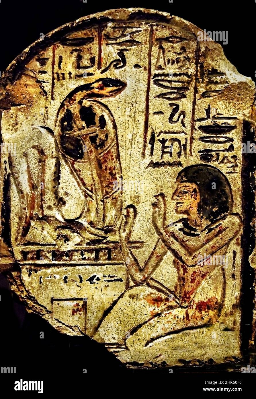 Stela dédiée à la déesse Meretseger par le dessinateur Nebra, Stone / calcaire, 1292–1190 av. J.-C., Nouveau Royaume, dix-neuvième, 19th, Dynasty, Deir el-Medina, Egypte (Museo Egizio di Torino Italie) Banque D'Images