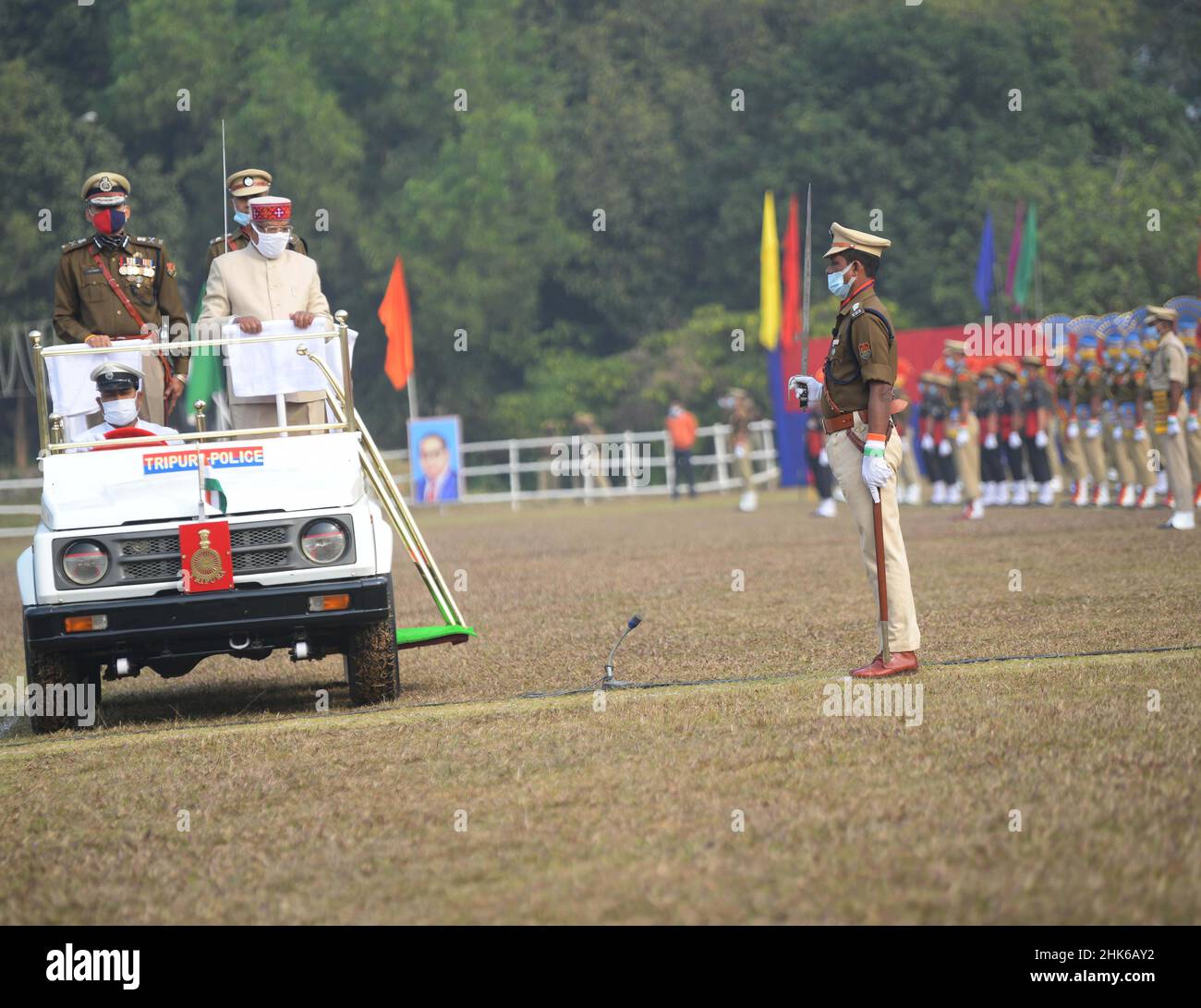 Le personnel de différentes troupes prend des photos à l'occasion de la célébration de la Journée de la République 73rd au terrain des fusils d'Assam à Agartala.Tripura, Inde. Banque D'Images