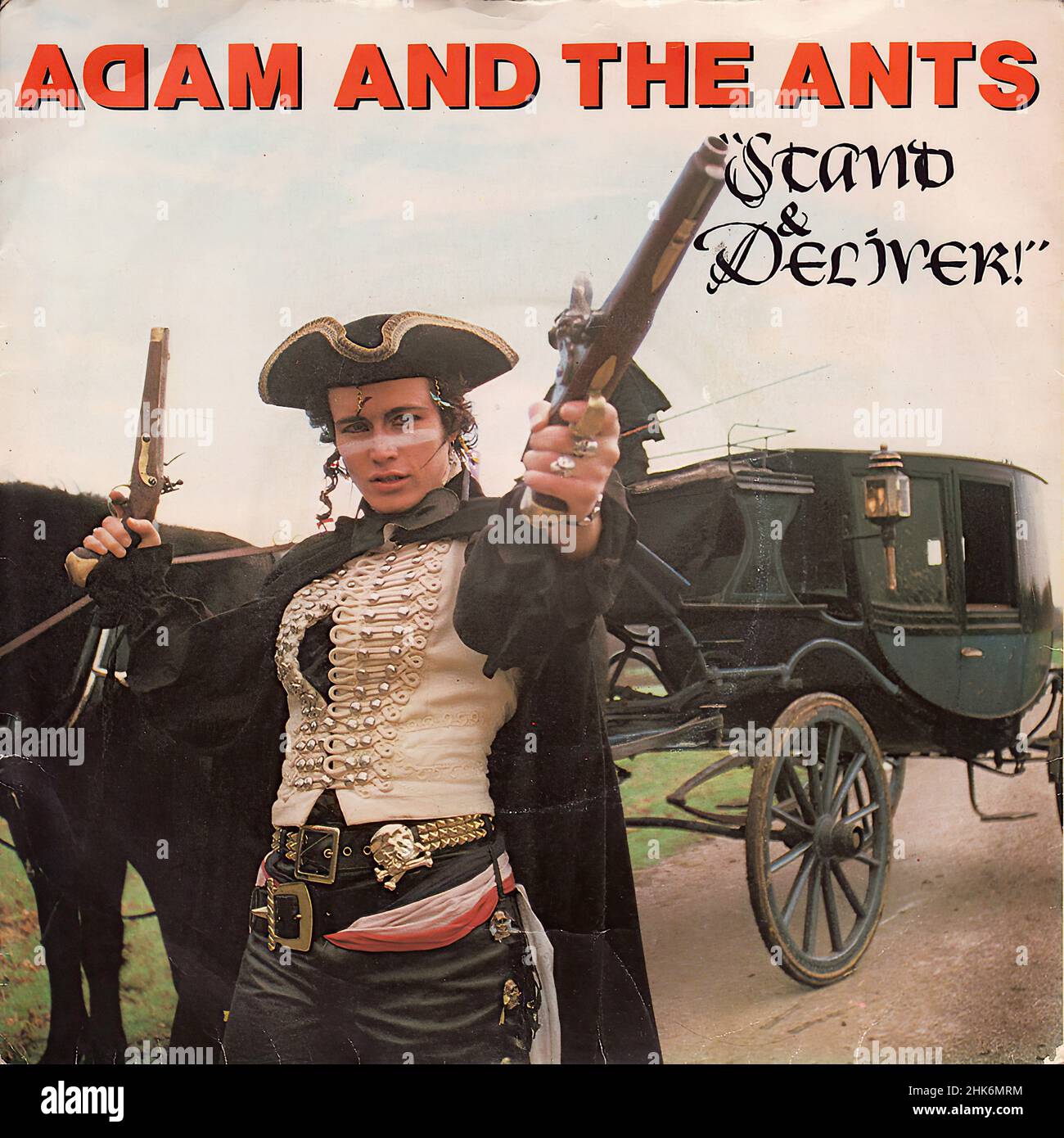 Couverture Vintage Vintage Vinyl record - Adam et The Ants - Stand and livrer [1981] Banque D'Images