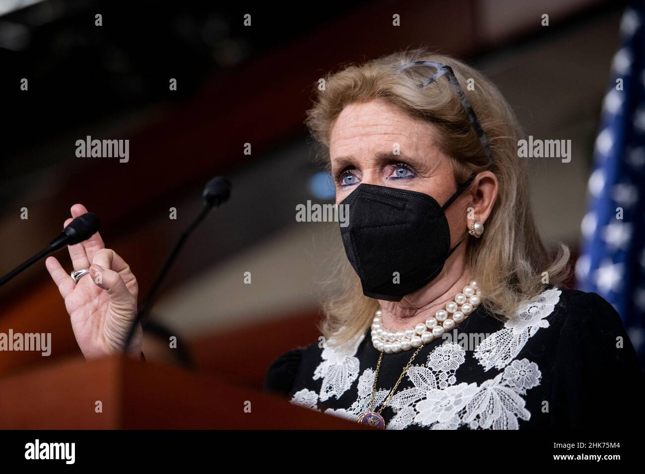 Washington, États-Unis d'Amérique.02nd févr. 2022.Debbie Dingell (démocrate du Michigan), représentante des États-Unis, fait des remarques lors d'une conférence de presse au Capitole des États-Unis à Washington, DC, le mercredi 2 février 2022.Crédit: Rod Lamkey/CNP/Sipa USA crédit: SIPA USA/Alay Live News Banque D'Images